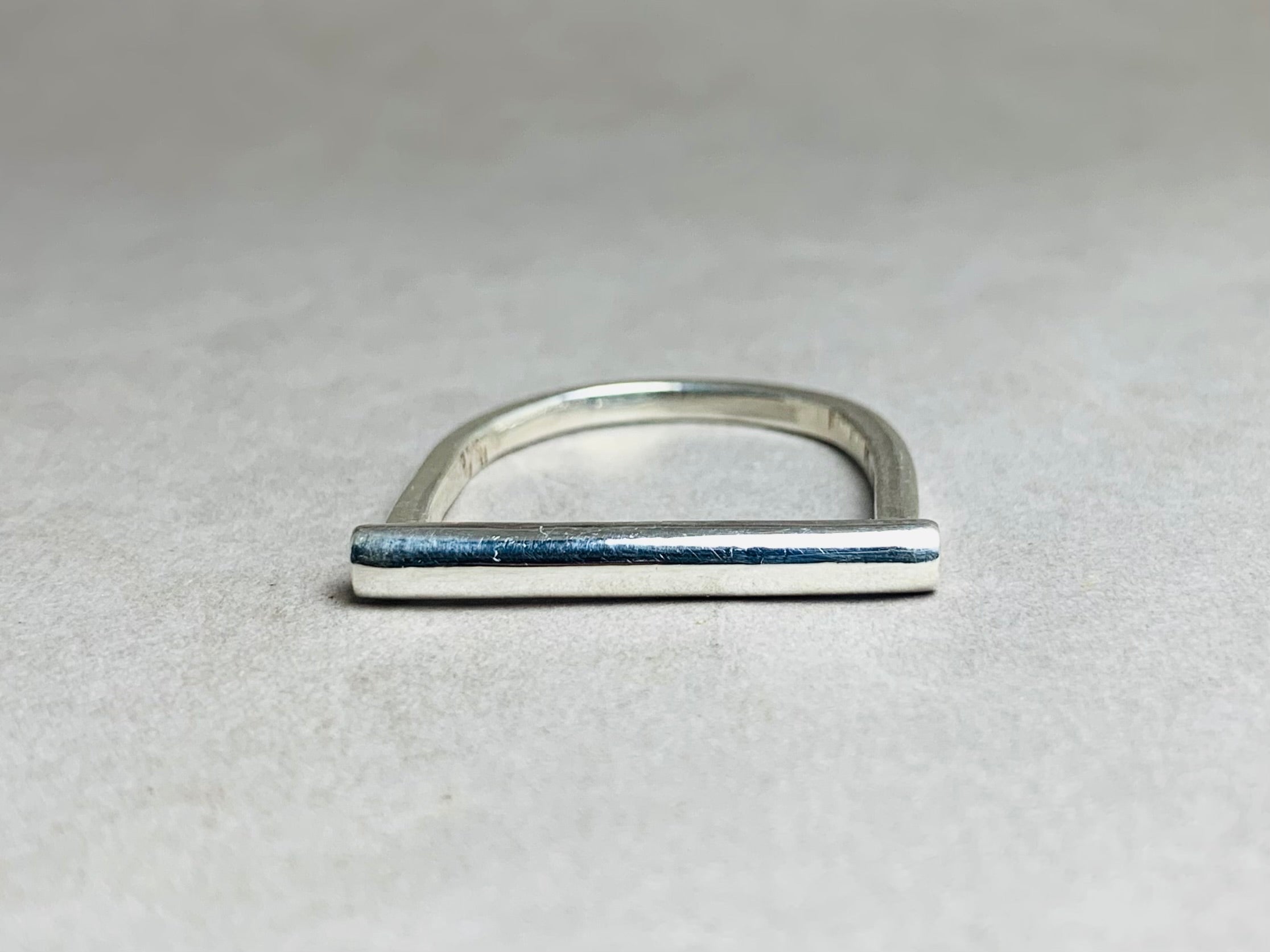 Minimalistischer Stabring, Ring aus 925er Sterlingsilber, paralleler Stabring, zierlicher moderner Ring, handgefertigter Ring, Alltagsring