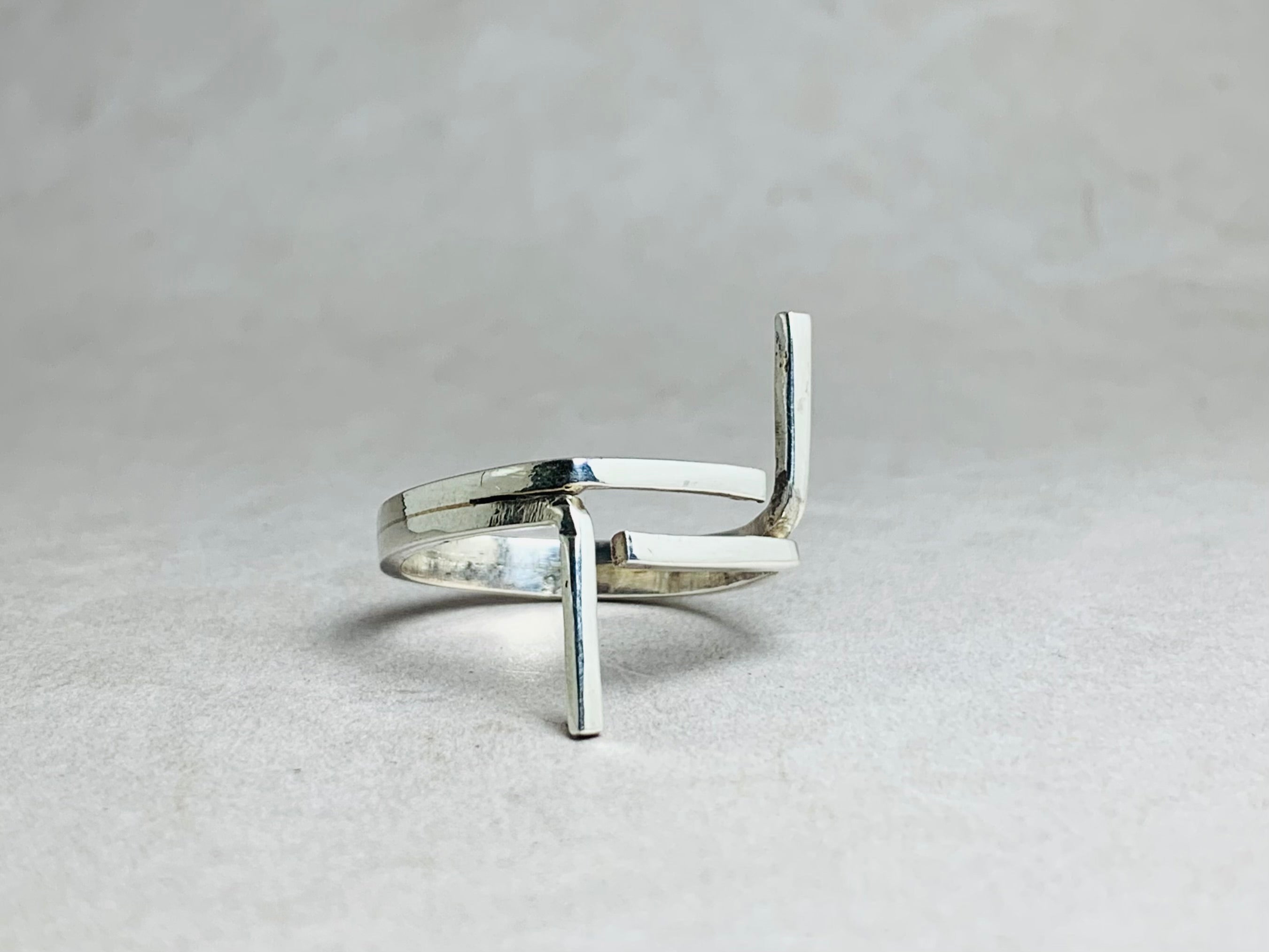 Stabring Zierlicher Damenring Statement Ring 925 Silberring Einzigartiger Stabring Verstellbarer Moderner Ring