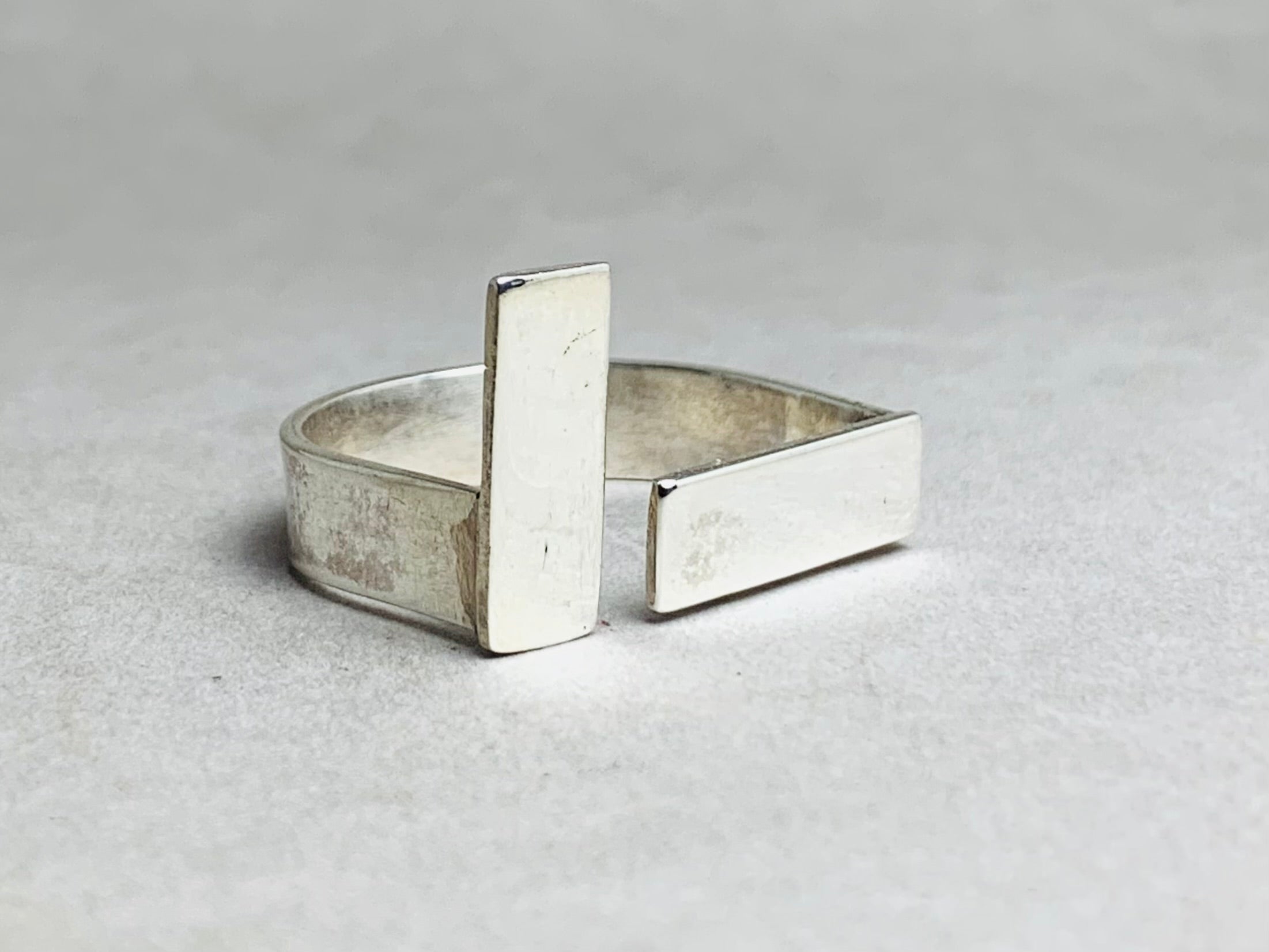 Bar Ring 925er Sterling Silber Ring Handgefertigter Statement Ring Eleganter Design Ring Doppelter Bar Ring Verstellbar