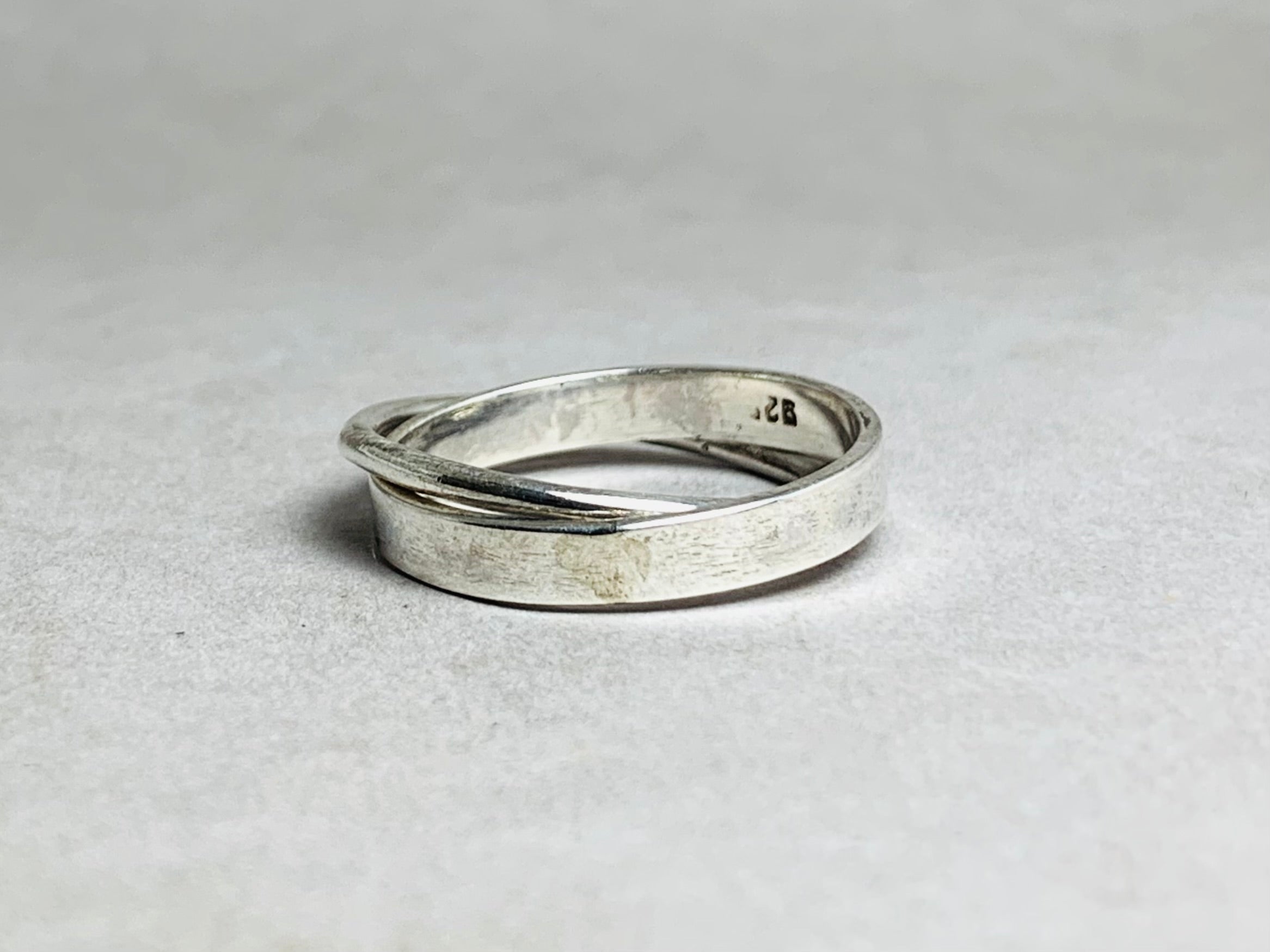 Band Rolling Ring 925er Massivsilberring ineinandergreifender Ring handgefertigter Unikatring Statement-Ring Fidget-Ring
