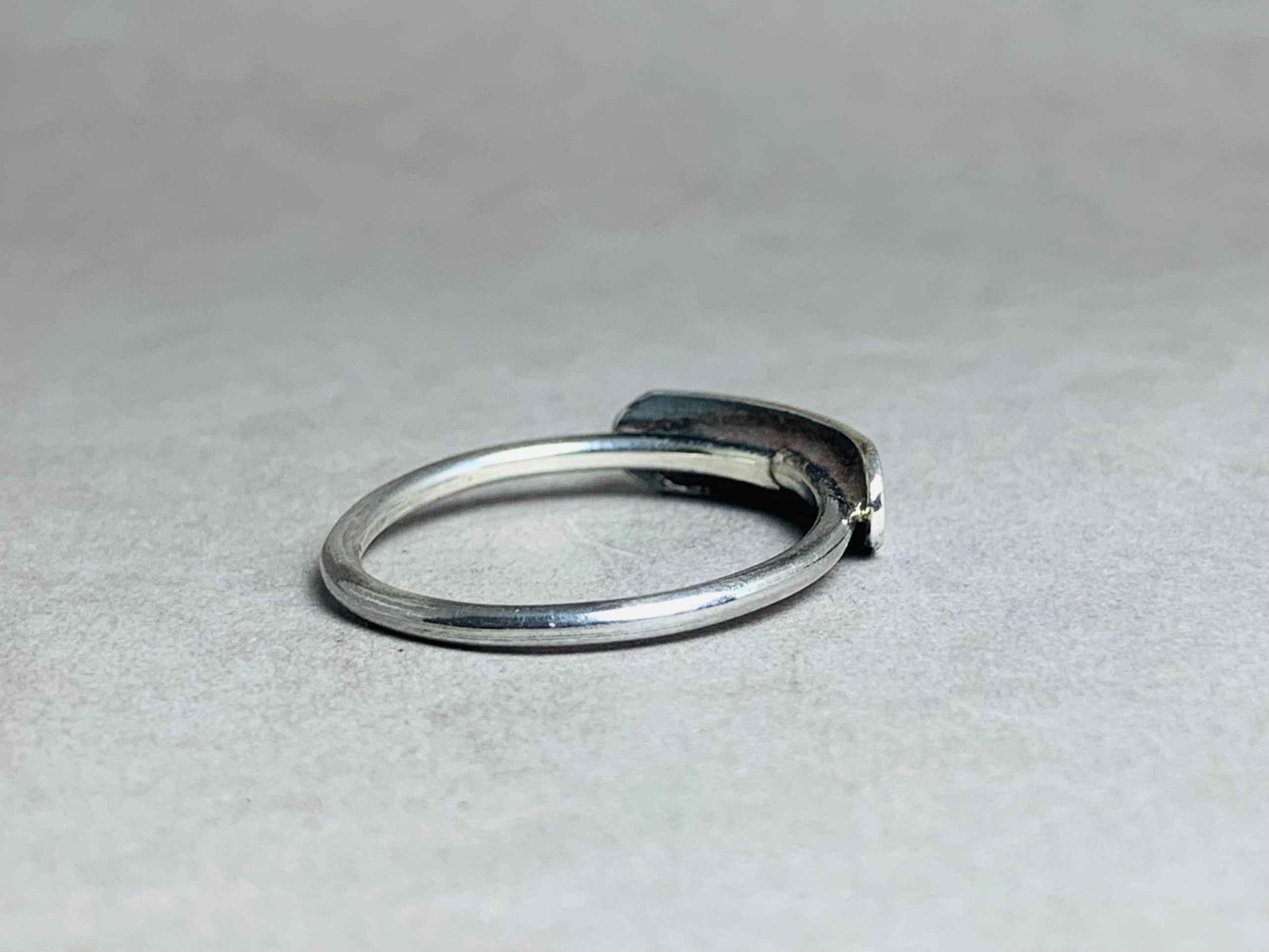 925er Silberring Dünner Stapelring Maßgefertigter Ring Zarter Namensring Schmaler Custom Ring Gravierter Ring