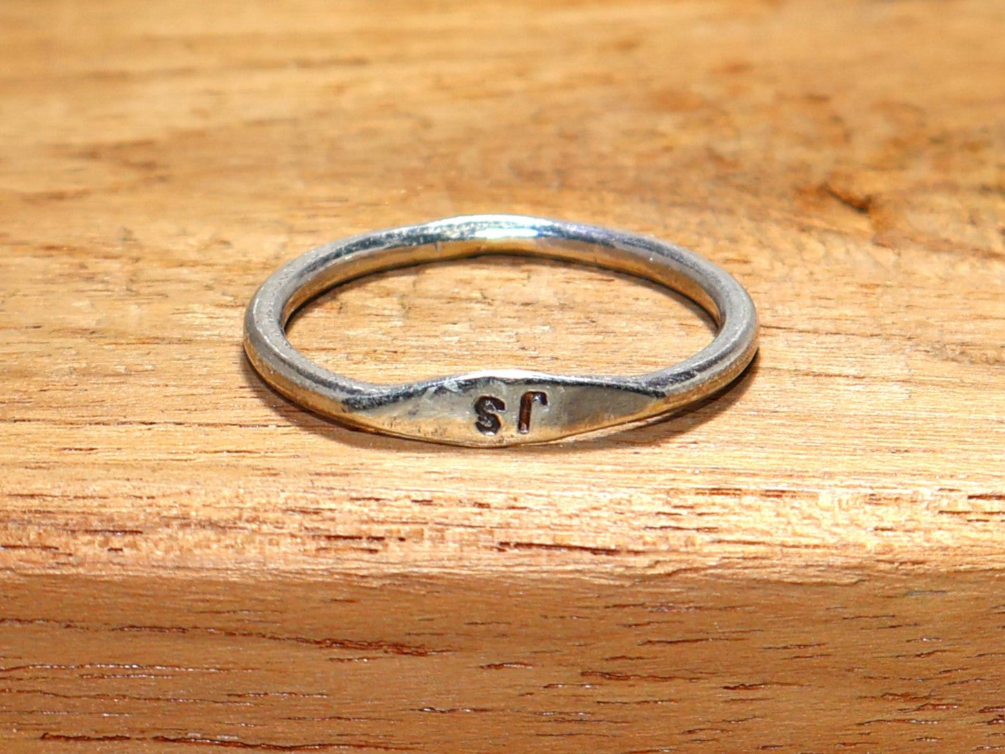 Personalisierter Initialenring 925 Silber Ring Handgemachter Minimalistischer Ring Zierlicher Initialenring