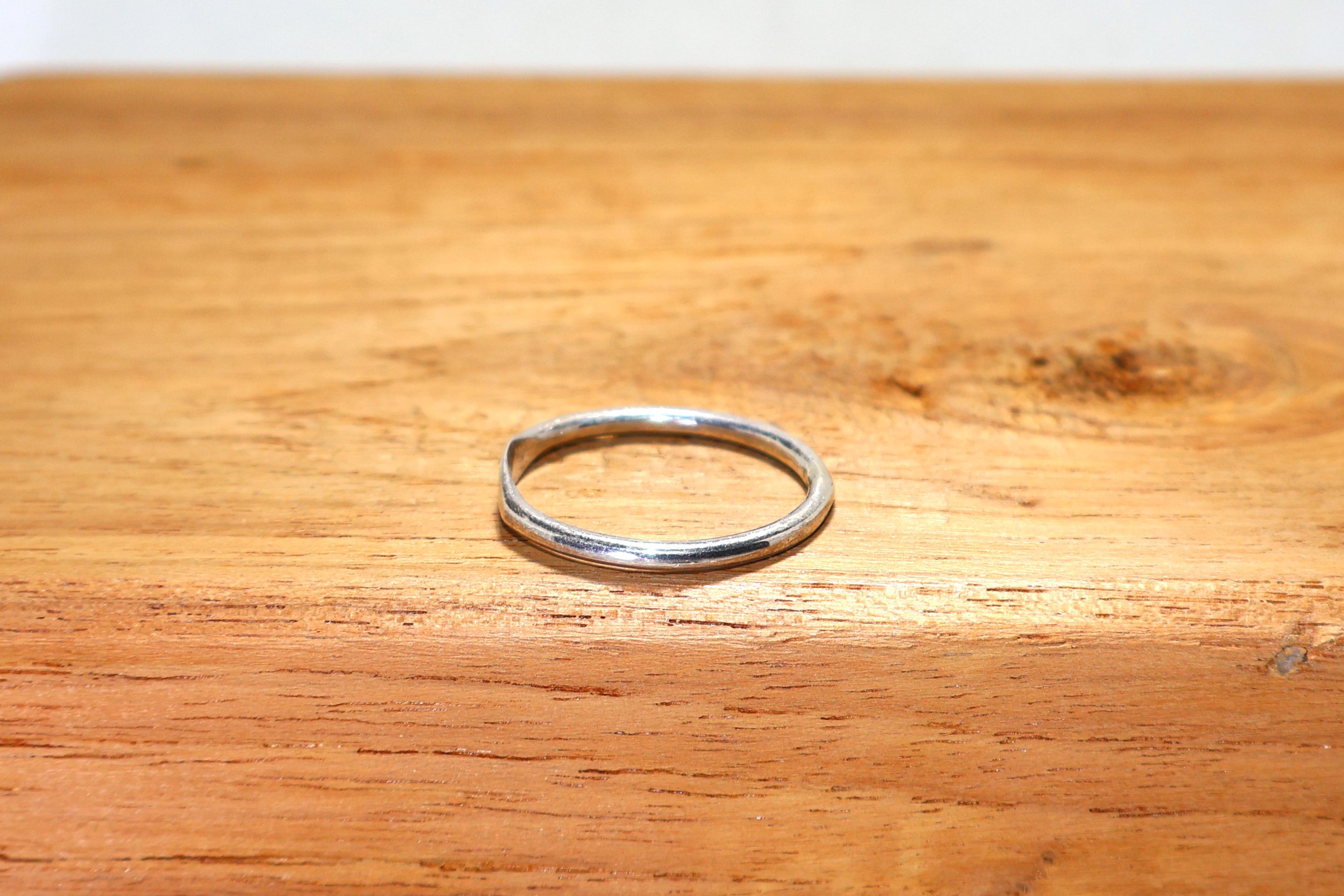 Personalisierter Initialenring 925 Silber Ring Handgemachter Minimalistischer Ring Zierlicher Initialenring