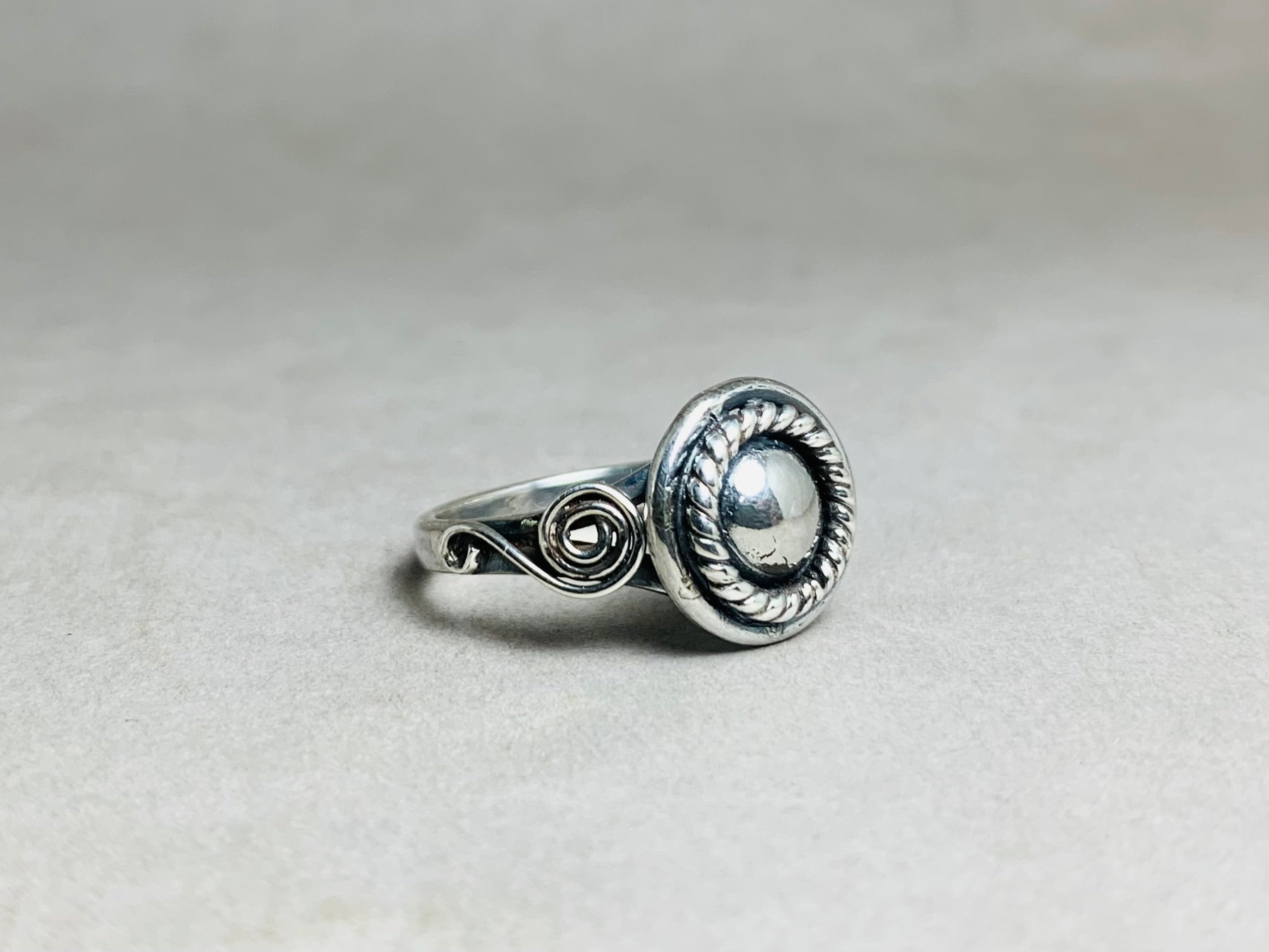 Kugelring 925er Silberring Statement Ring Handgefertigter Ring Silber Spiralring Kuppelring Boho Ring