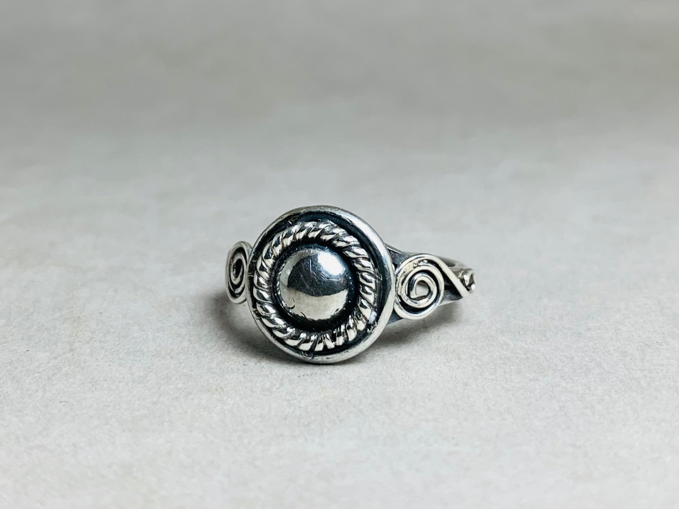 Kugelring 925er Silberring Statement Ring Handgefertigter Ring Silber Spiralring Kuppelring Boho Ring