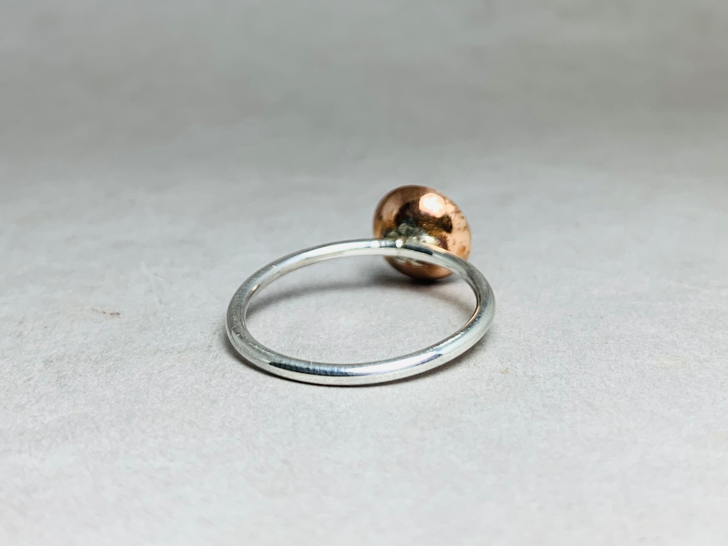 Handgefertigter gewölbter Ring 925er massiver Sterlingsilber Ring Becher Ring Punkt Ring Kupferkugel Ring Antiker Ring