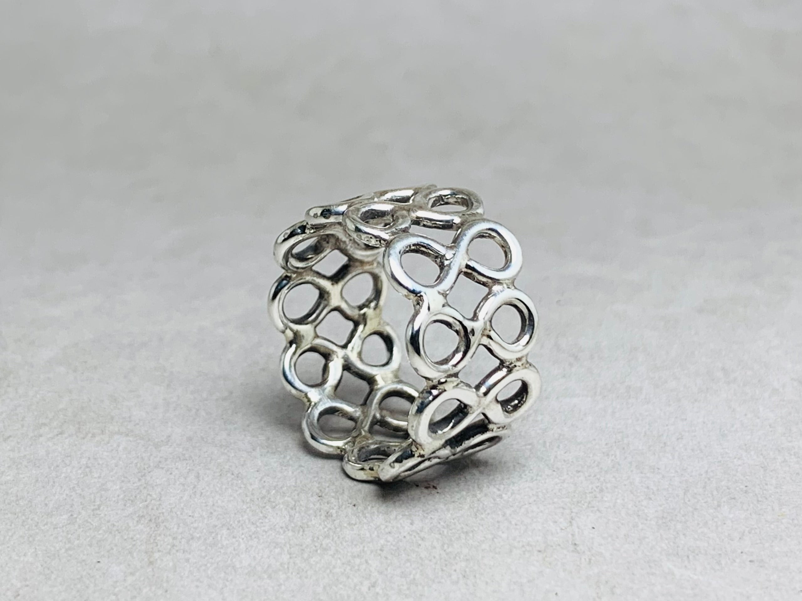 Unendlichkeitsknoten Ring 925 Sterling Silber Ring Handgefertigter verdrehter Ring Keltischer einzigartiger Bandring Breiter Bandring