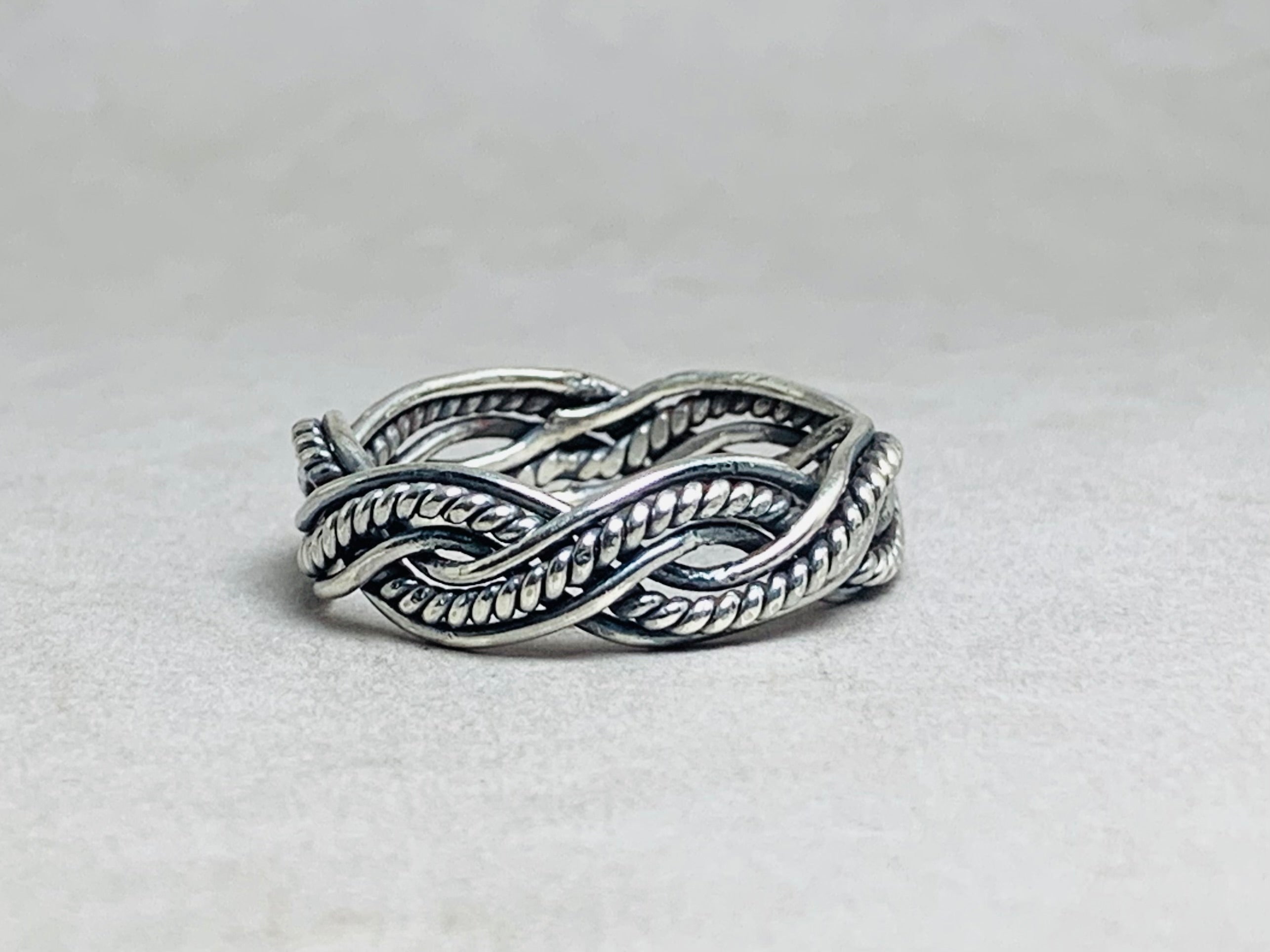 Gedrehter Ring 925 Silberring Zierlicher Minimalistischer Ring Einzigartiges Design Handgefertigter Artikel Versprechensring