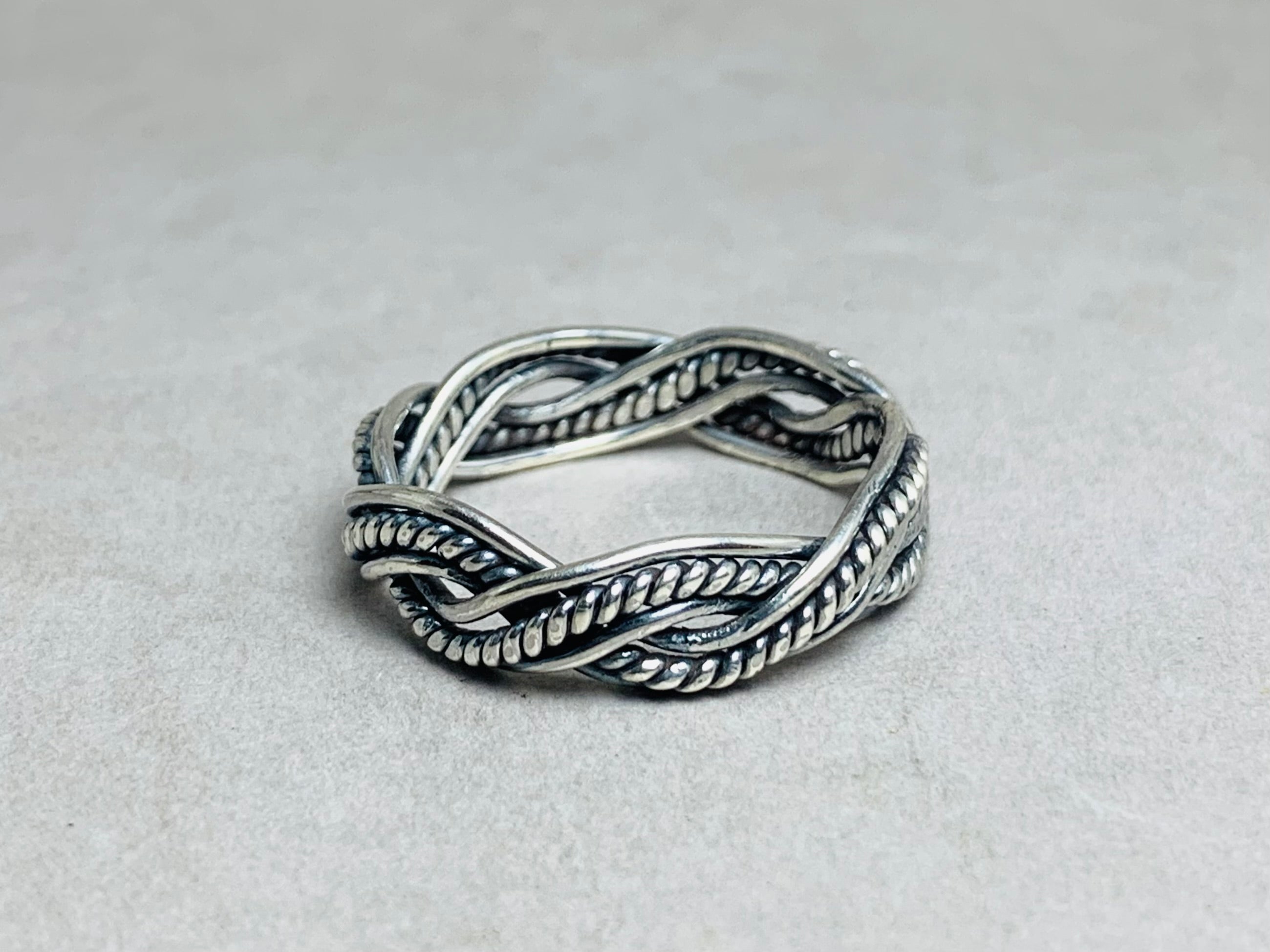 Gedrehter Ring 925 Silberring Zierlicher Minimalistischer Ring Einzigartiges Design Handgefertigter Artikel Versprechensring