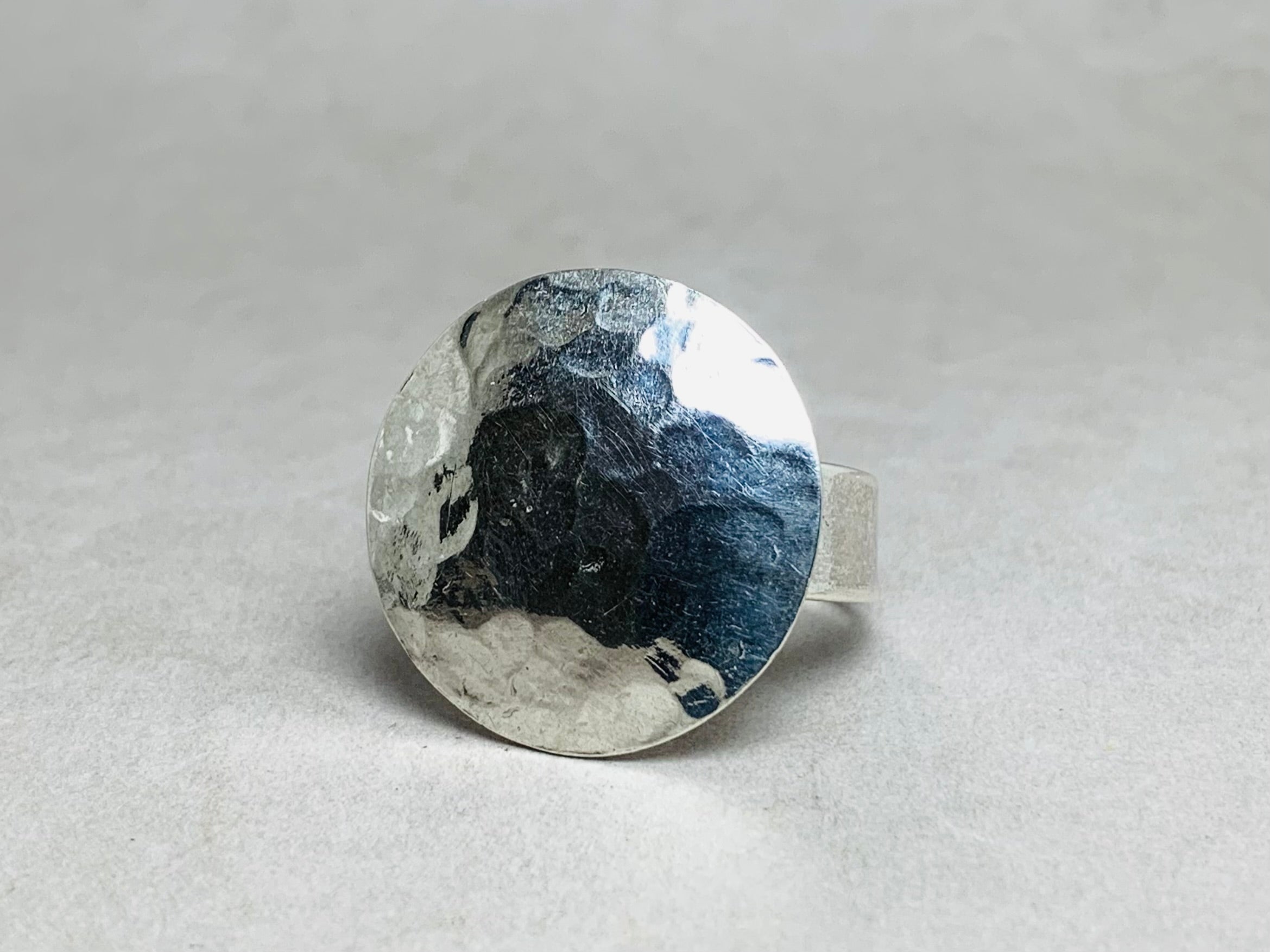 Gehämmerter Ring 925 Sterling Silber Ring Unisex Statement Ring Handgemachter Silberring Alltagsring Schwerer Bandring Geschenk für Sie