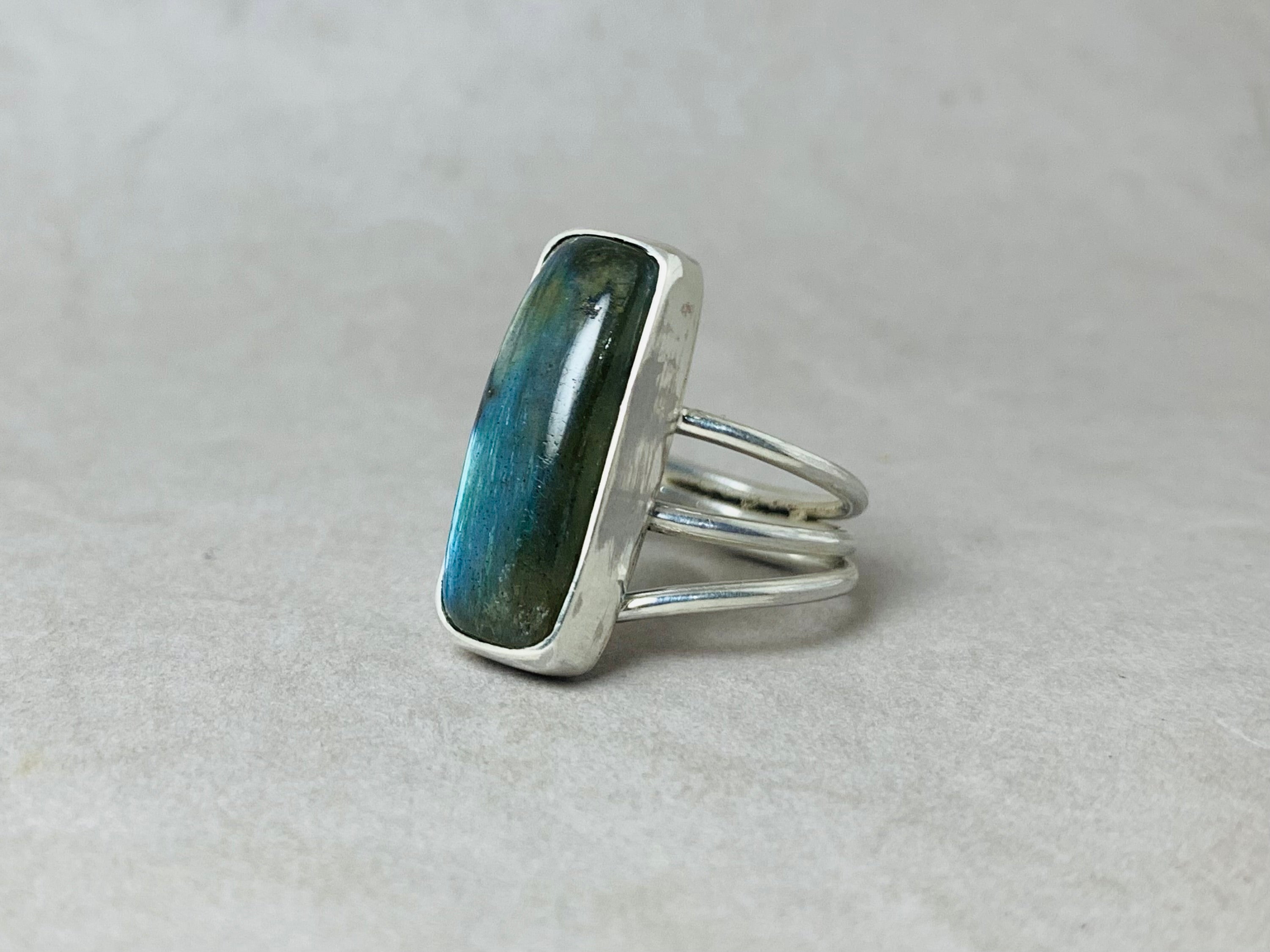 Labradorit-Ring Sterling Silber Ring 925 Edelsteinring Handgefertigter Kissen-Labradorit Natur