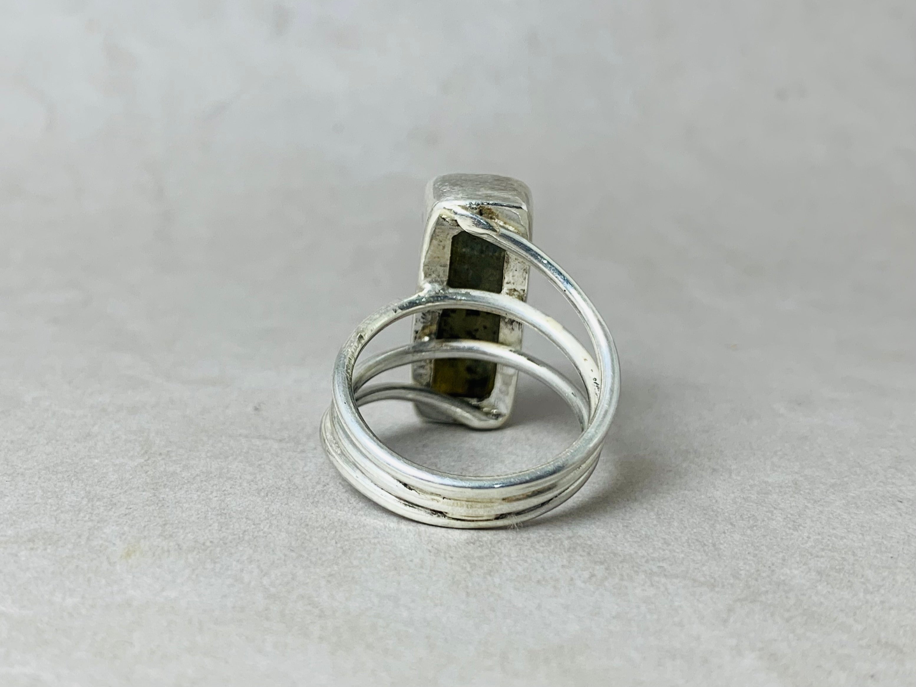 Labradorit-Ring Sterling Silber Ring 925 Edelsteinring Handgefertigter Kissen-Labradorit Natur