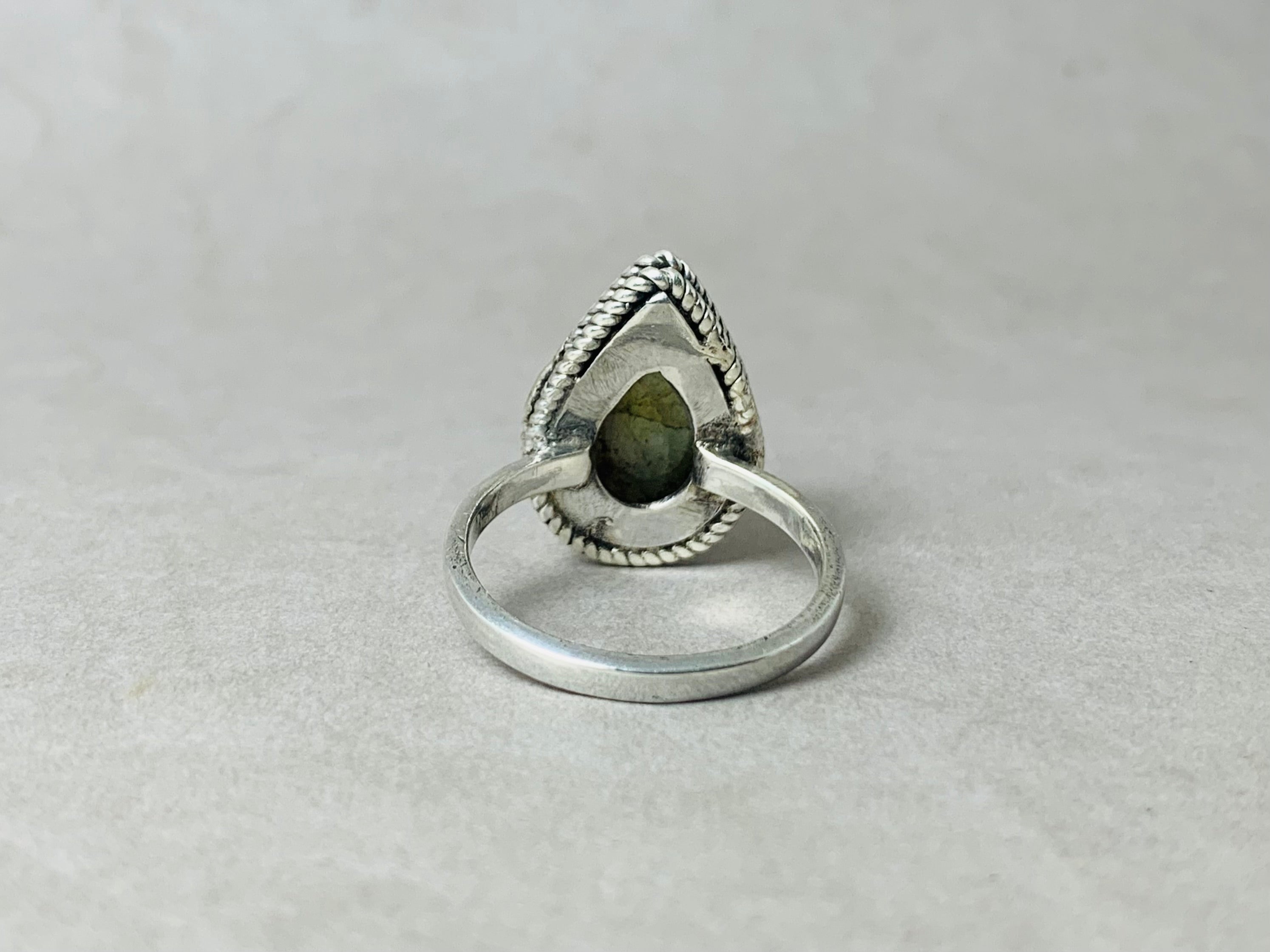 Labradorit Ring 925 Sterling Silber Ring Blauer Feuer Birnen-Edelstein Ring Handgemachter Ring Geschenk für Sie