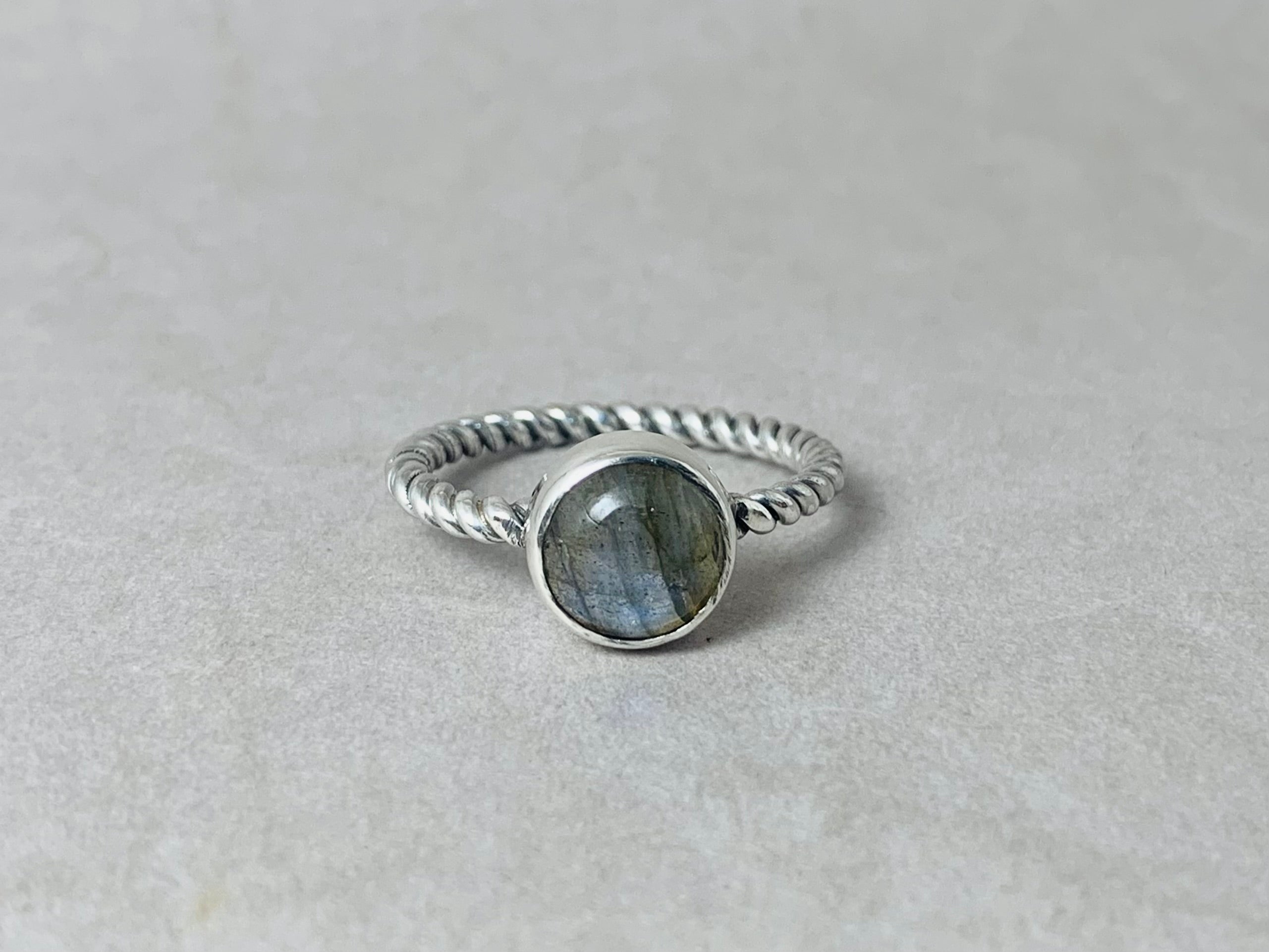 Runder Labradorit Ring 925 Silber Ring Handgemachter Ring Alltagsring Stapelring Natürlicher Edelstein Ring