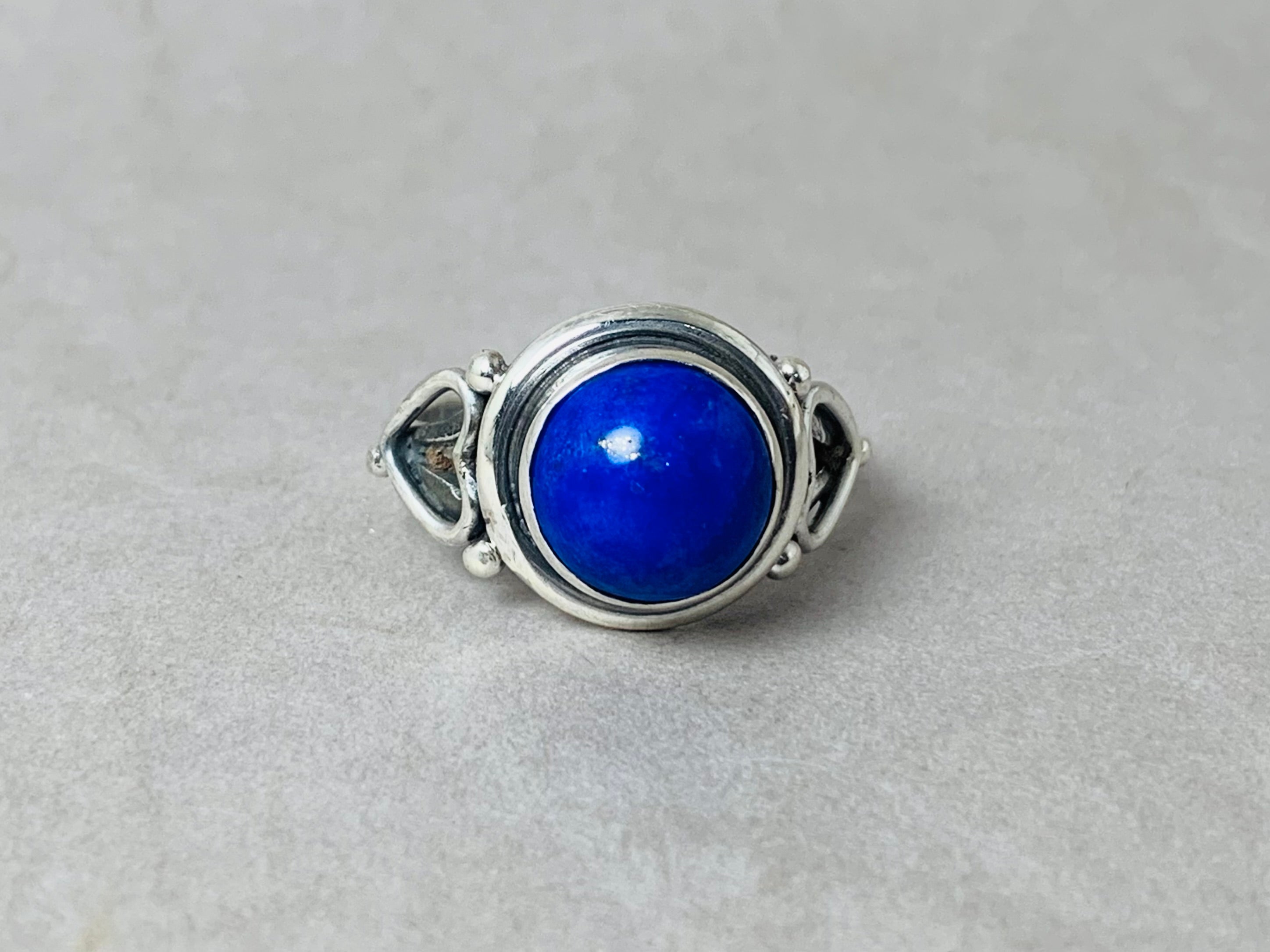 Natürlicher Lapislazuli Ring Sterling Silber Ring Handgemachter Silber Lapislazuli Ring Statement Ring Blauer Edelstein Ring Einzigartiger Ring