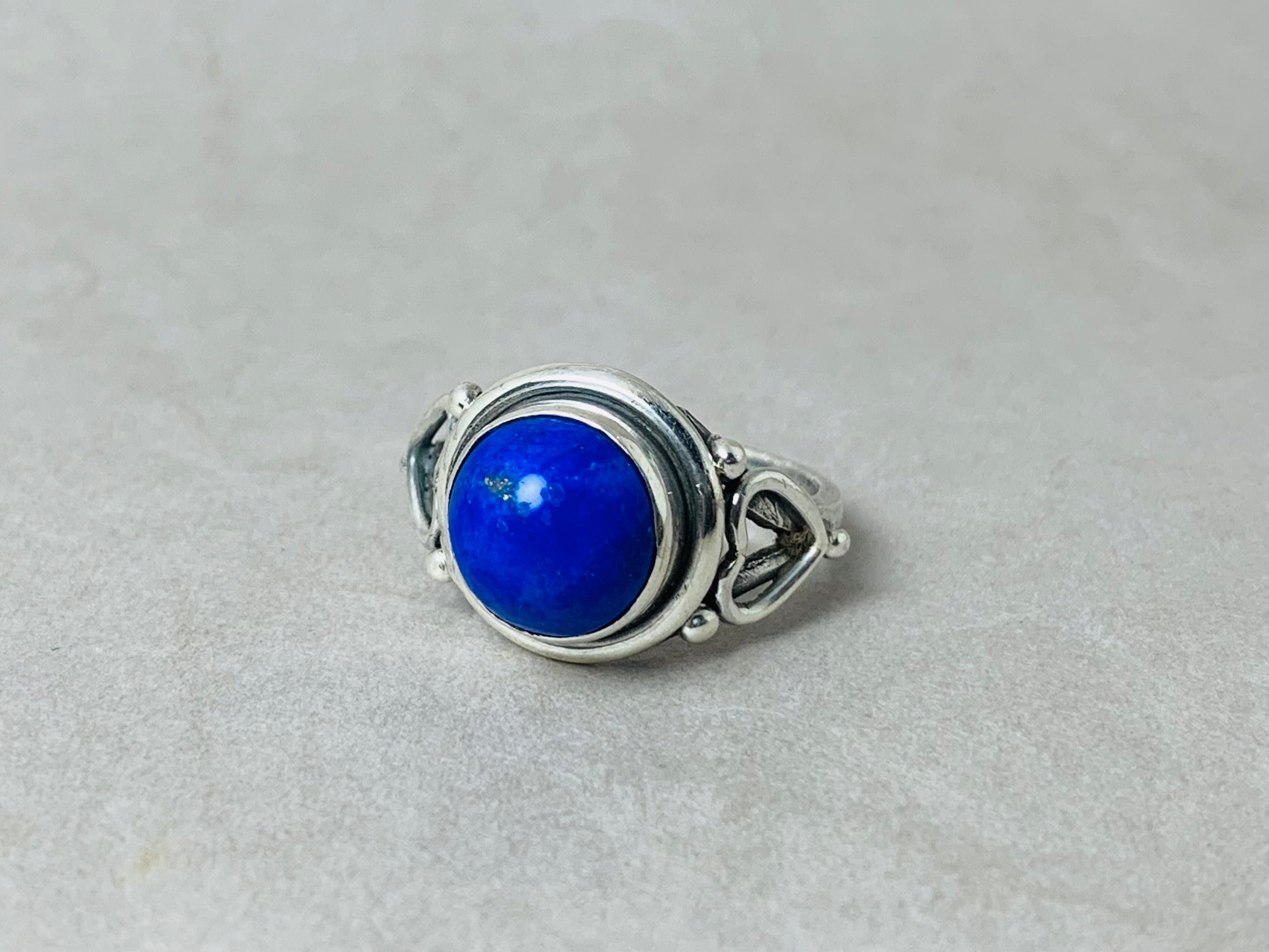 Natürlicher Lapislazuli Ring Sterling Silber Ring Handgemachter Silber Lapislazuli Ring Statement Ring Blauer Edelstein Ring Einzigartiger Ring