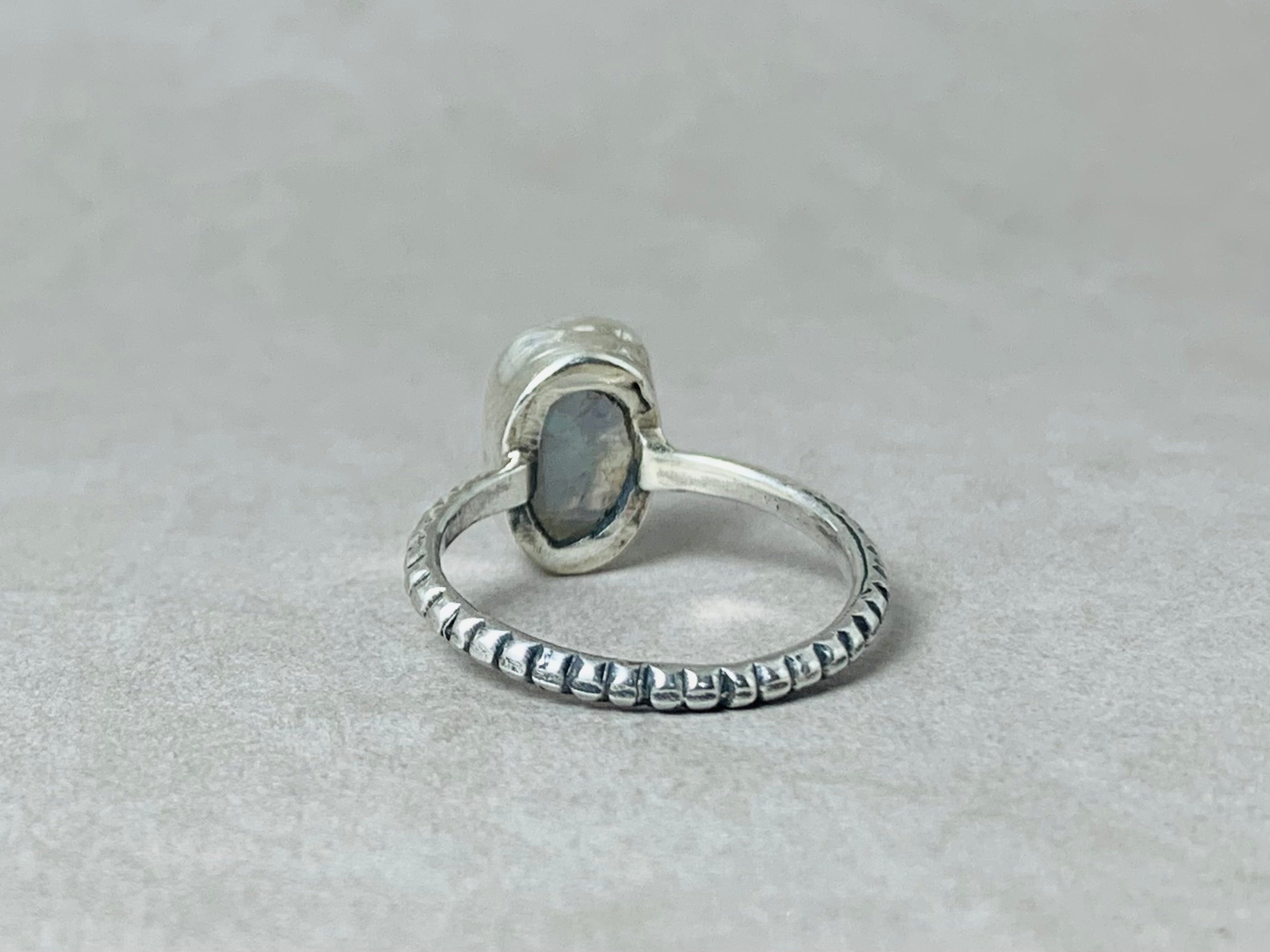Blauer Mondsteinring 925 Silberring Handgemachter Ring Regenbogen-Mondstein Juni Geburtsstein Frauenring Yoga Ring