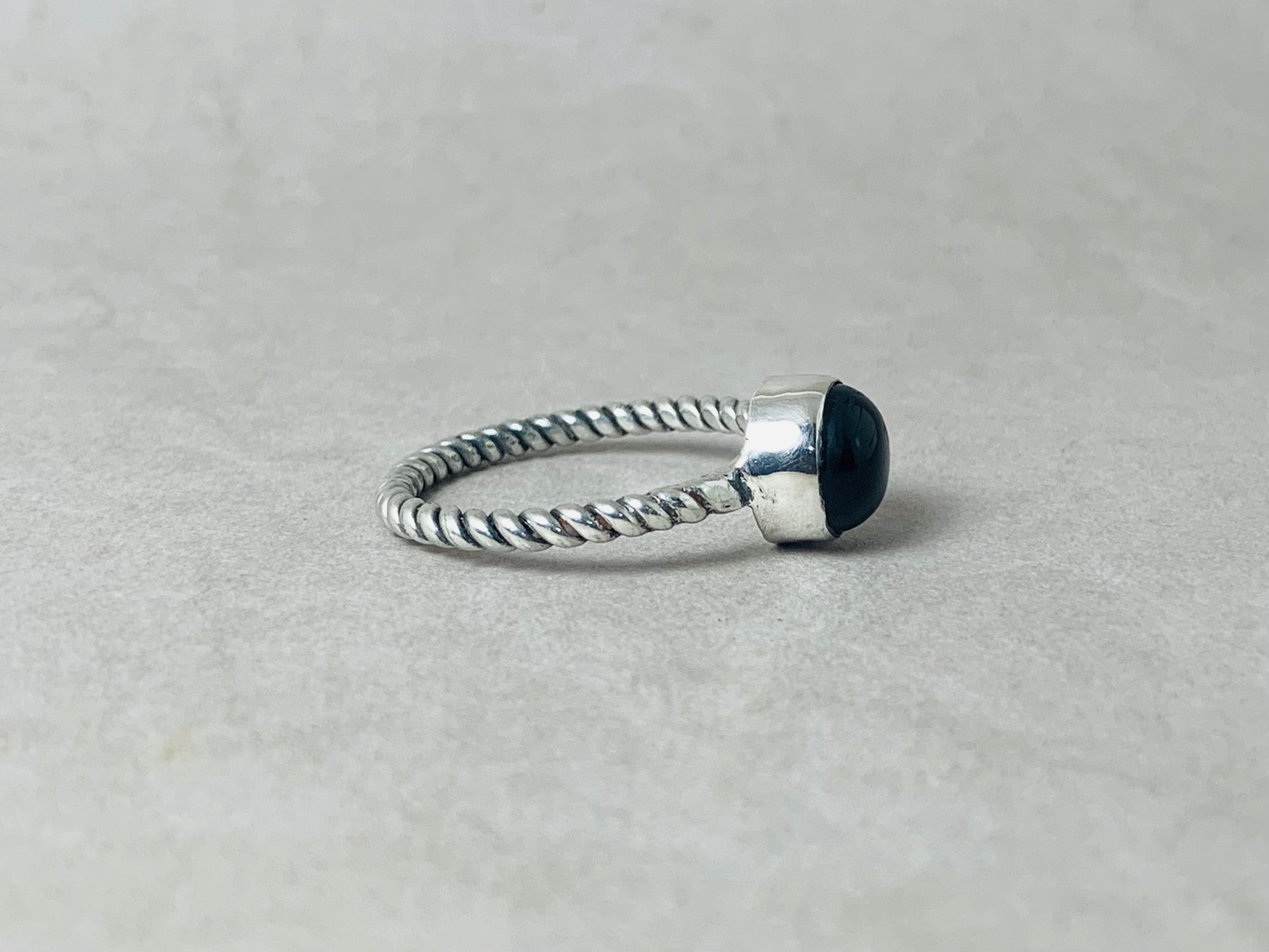 Schwarzer Onyx Ring 925 Sterling Silber Stapelring Handgemachter Ring Damen Silberring Geschenk für Sie