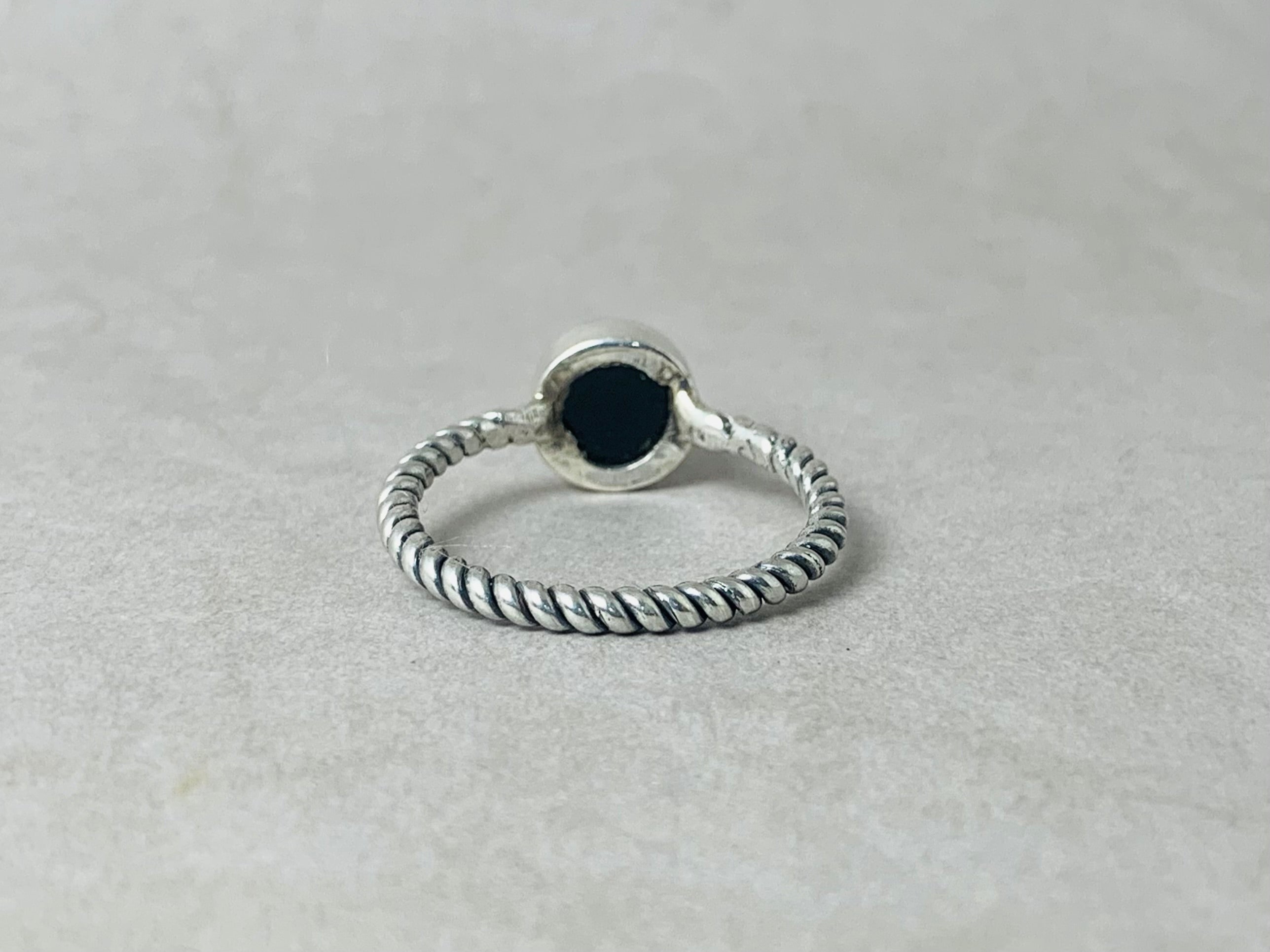 Schwarzer Onyx Ring 925 Sterling Silber Stapelring Handgemachter Ring Damen Silberring Geschenk für Sie