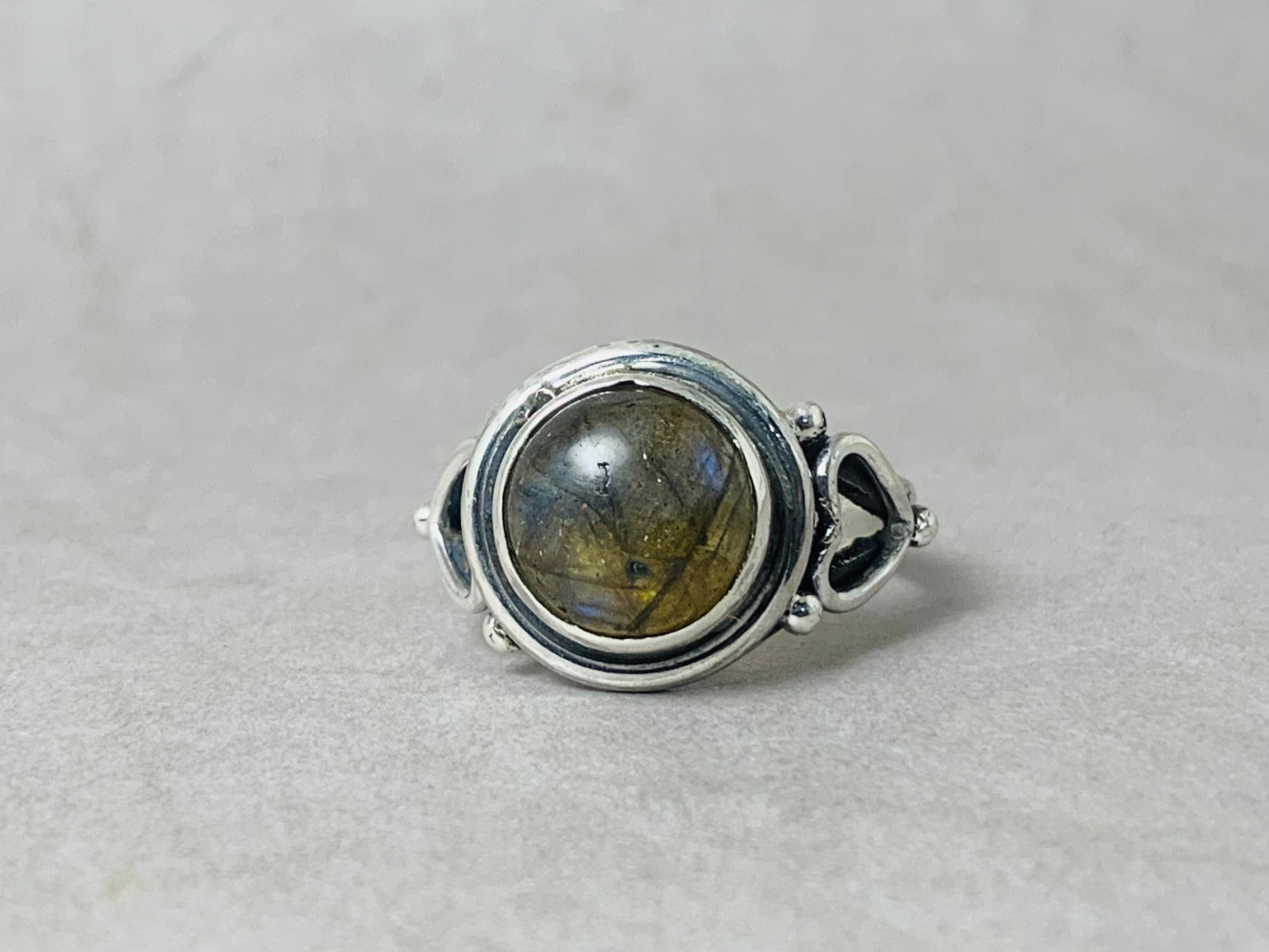 Natürlicher Labradorit Ring 925 Silber Ring Statement Ring Runder Labradorit Handgemachtes Einzelstück Ring für Sie
