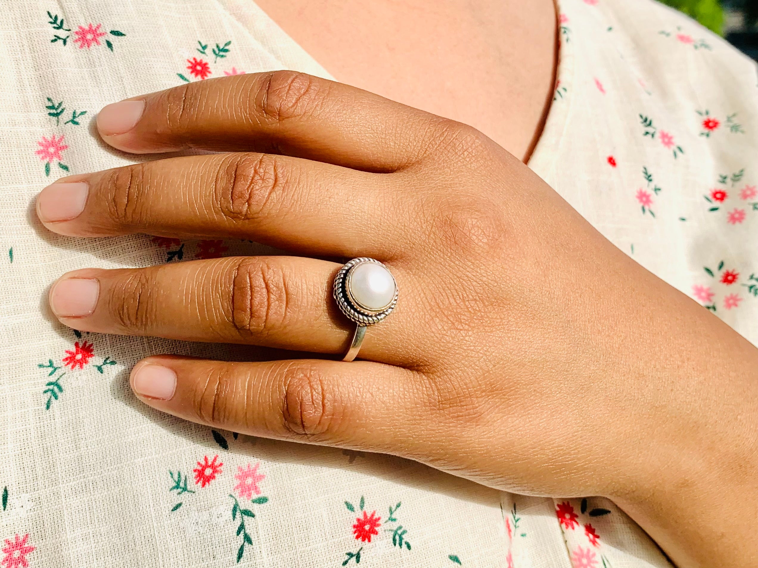 Perlen-Minimalist-Ring Zierlicher Ring 925 Silberring Süßwasserperlenring für Frauen Handgemachter Silberring Boho Ring