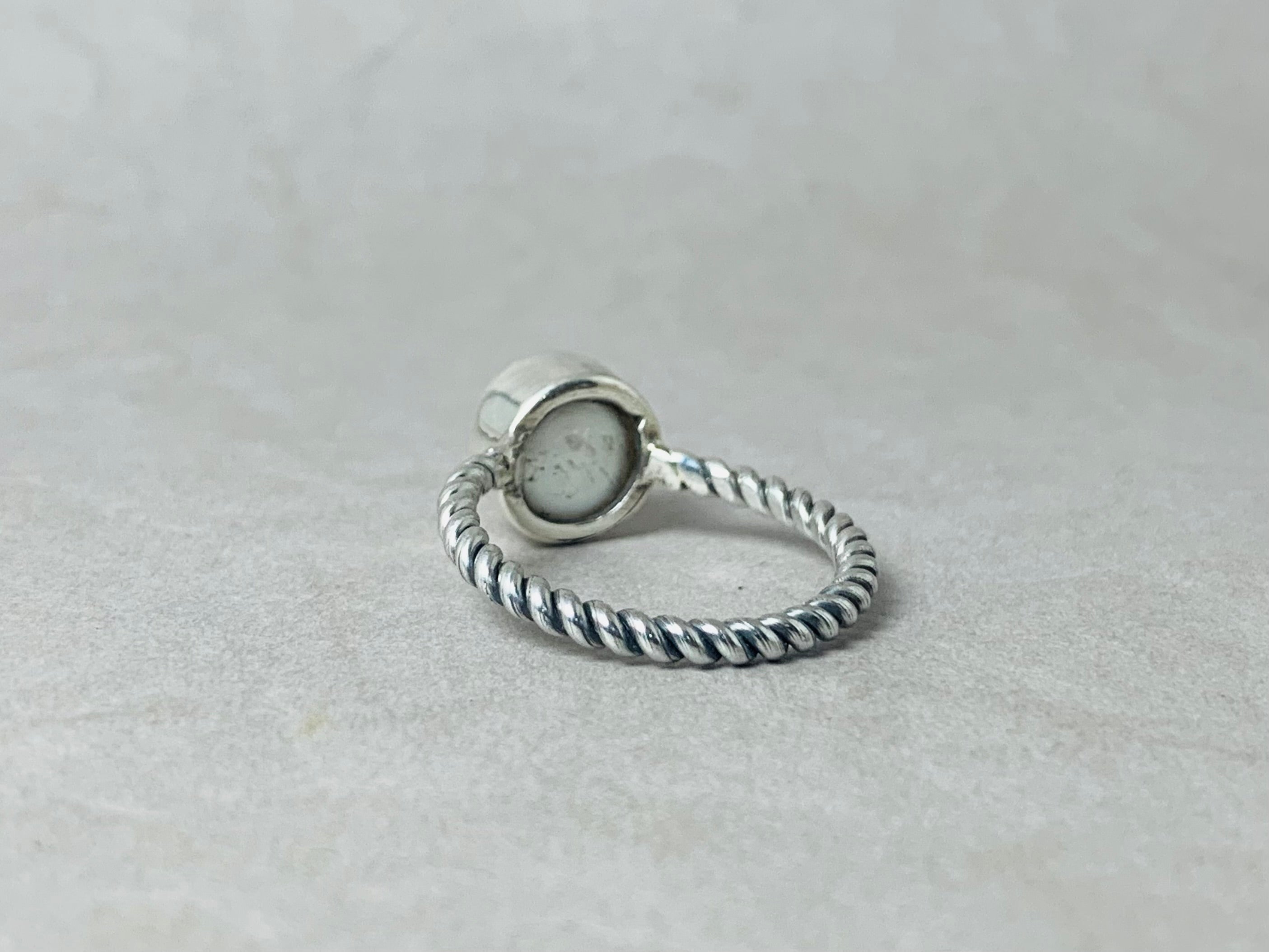 Minimalistische Parelring 925 Zilveren Ring Zoetwater Parel Ring Fijne Ring Stapelbare Ring Handgemaakte Zilveren Ring Boho Ring