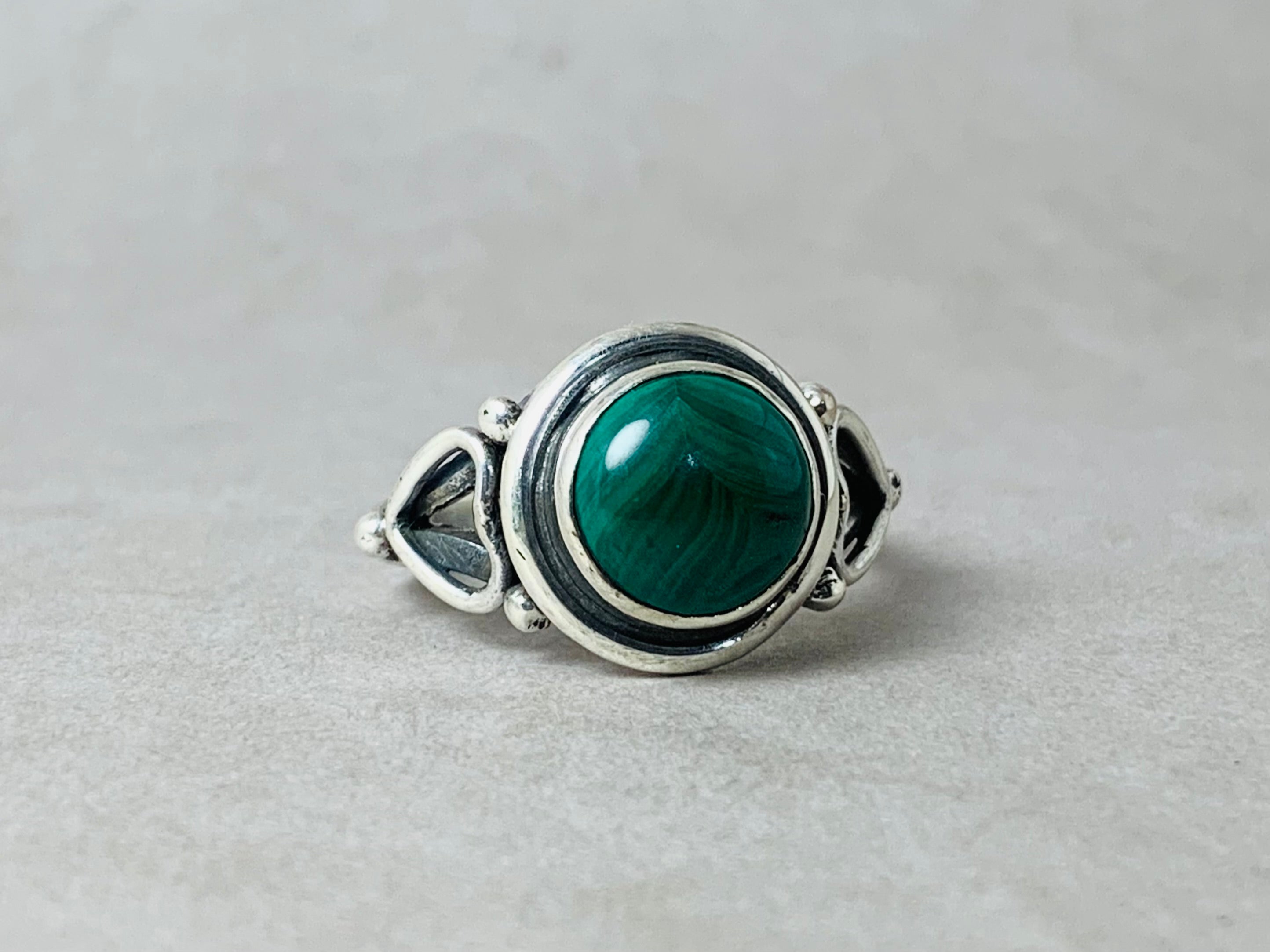 Runder Edelstein Malachit Ring 925 Silberring Versprechensring Statement Ring Handgemachter Ring Geschenkideen