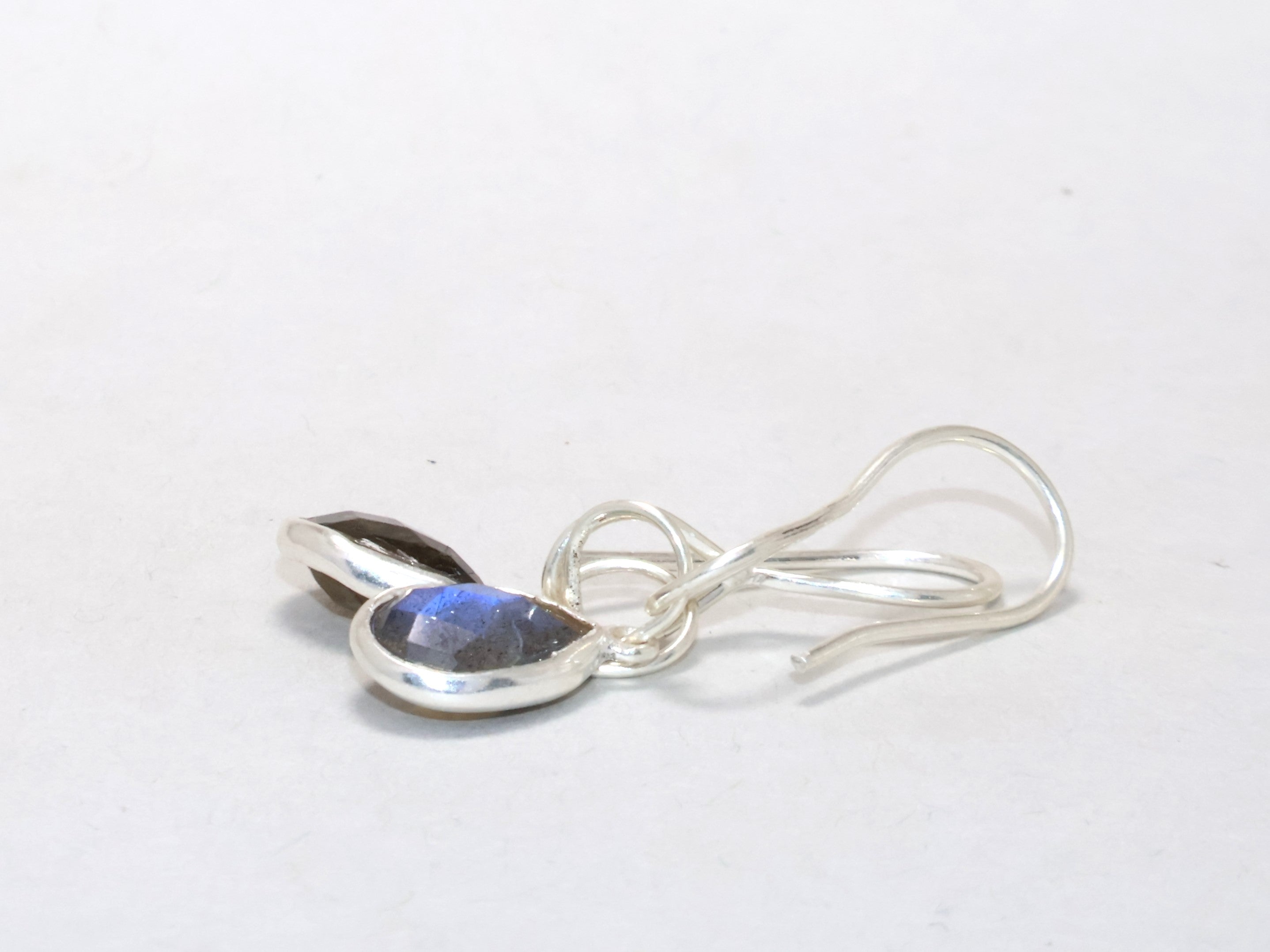 Labradorit Ohrringe, Ohrringe mit blauem Blitz-Labradorit, baumelnde Ohrringe, handgefertigte Edelsteinohrringe, Geschenk für sie