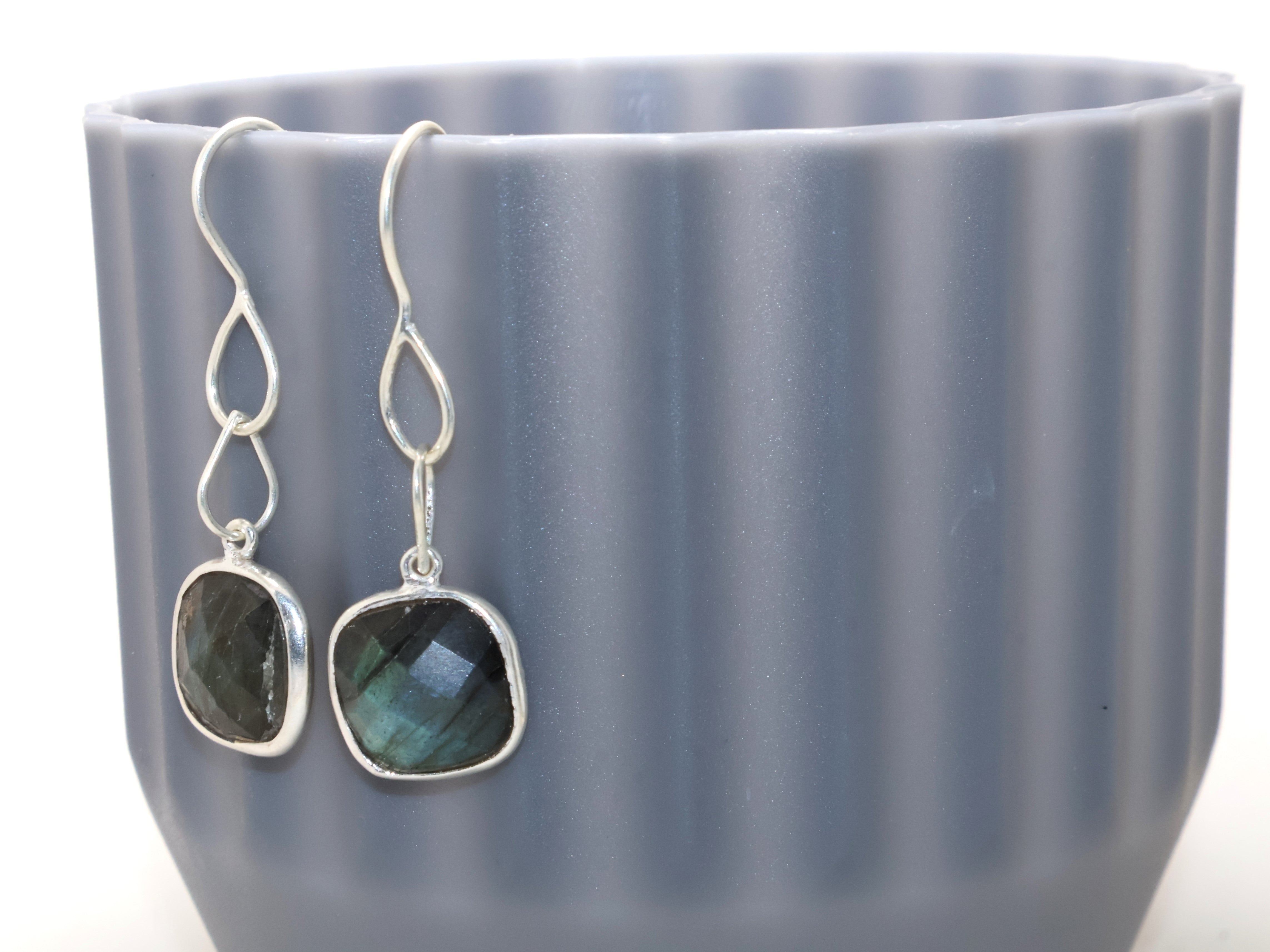 Blaue Labradorit Ohrringe 925 Silber Ohrringe Handgemachte Ohrringe Labradorit Schmuck Geburtsstein Schmuck Geschliffene Labradorit Ohrringe