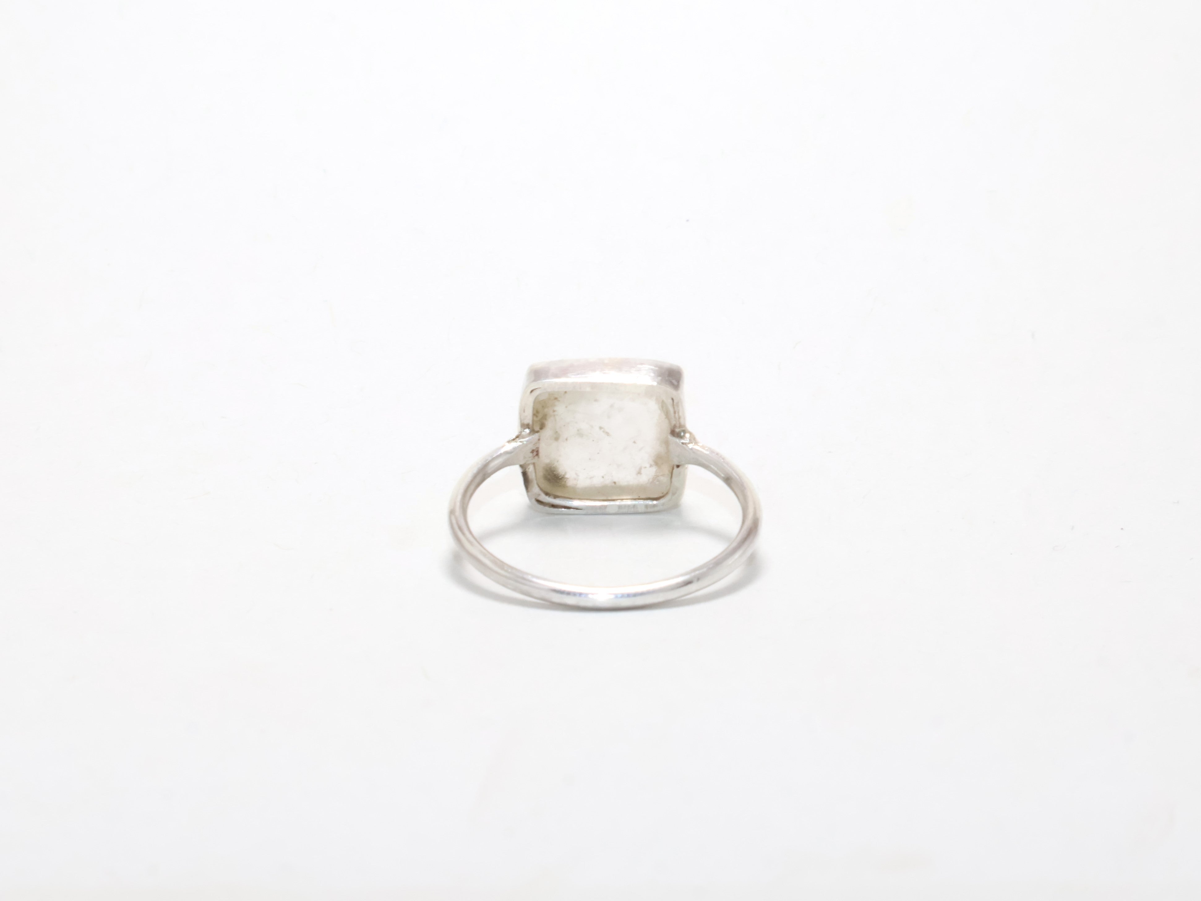 Kristallquarz Ring Minimalistischer Ring 925 Silber Ring Handgemachter zarter Ring Geschenk für Sie Damen Ring Weißer Quarz Kristall