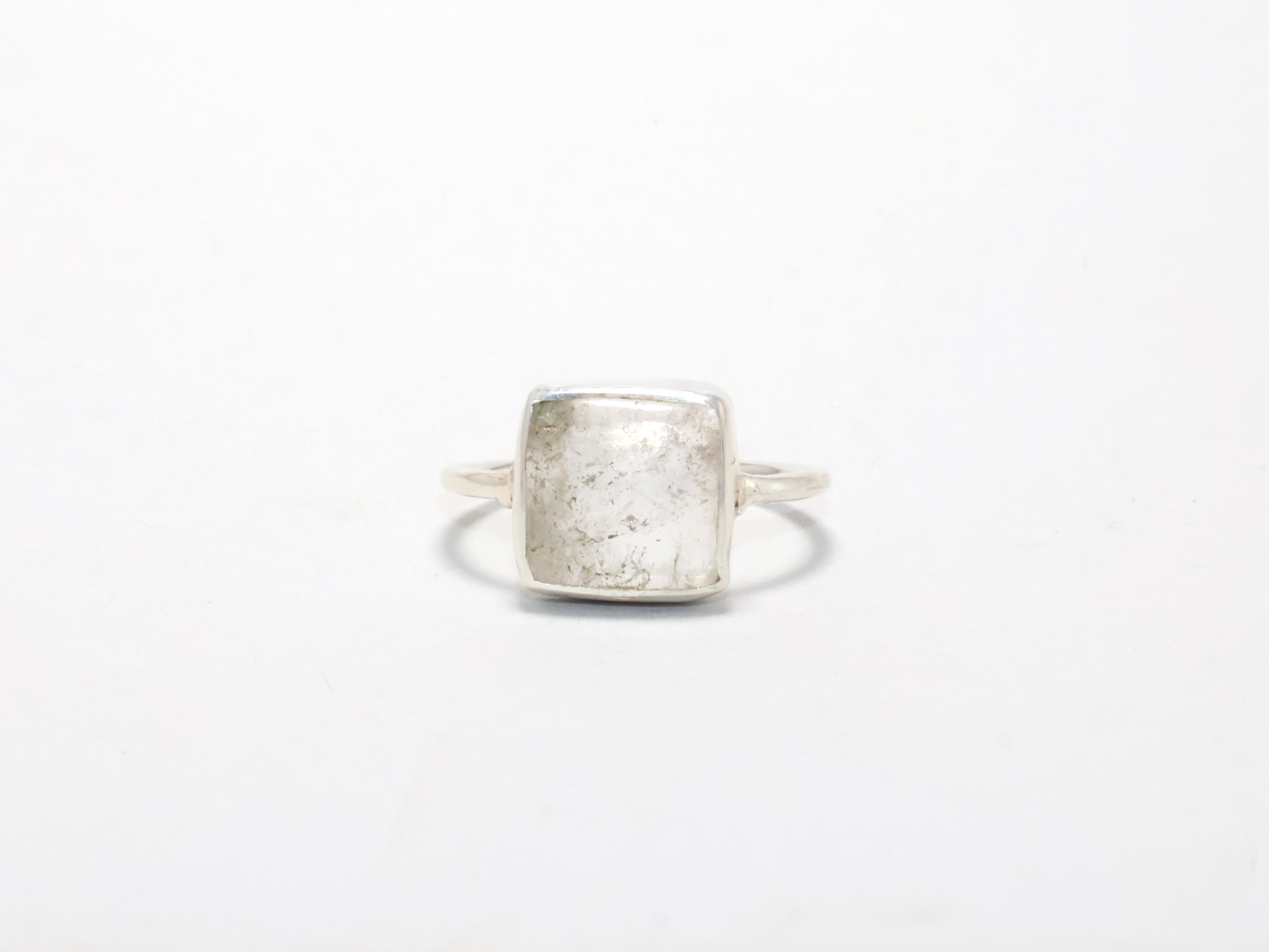 Kristallquarz Ring Minimalistischer Ring 925 Silber Ring Handgemachter zarter Ring Geschenk für Sie Damen Ring Weißer Quarz Kristall