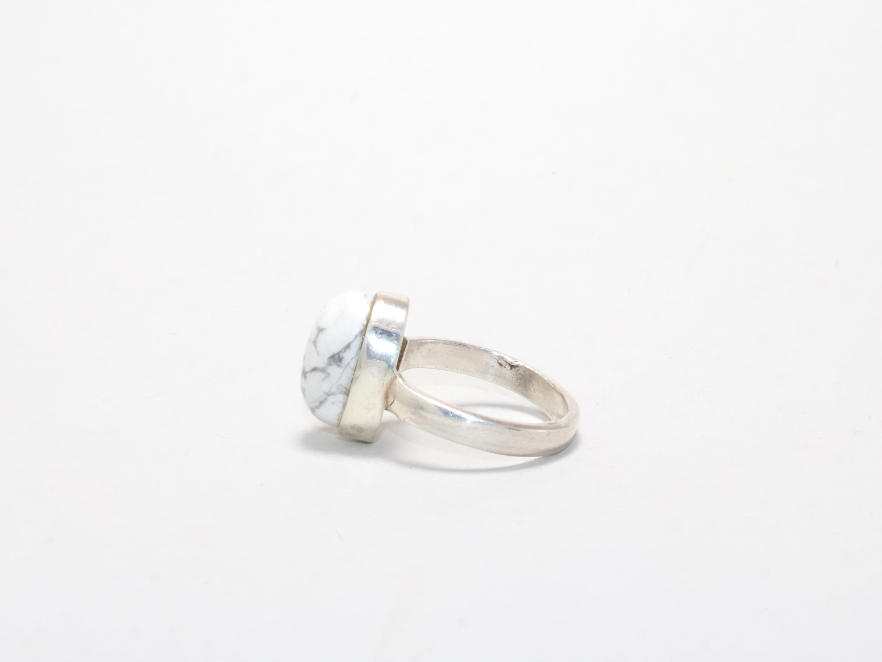 925 Sterling Silber Echter Weißer Howlith Edelstein Ring Für Sie Freundschaftsgeschenk Damenring