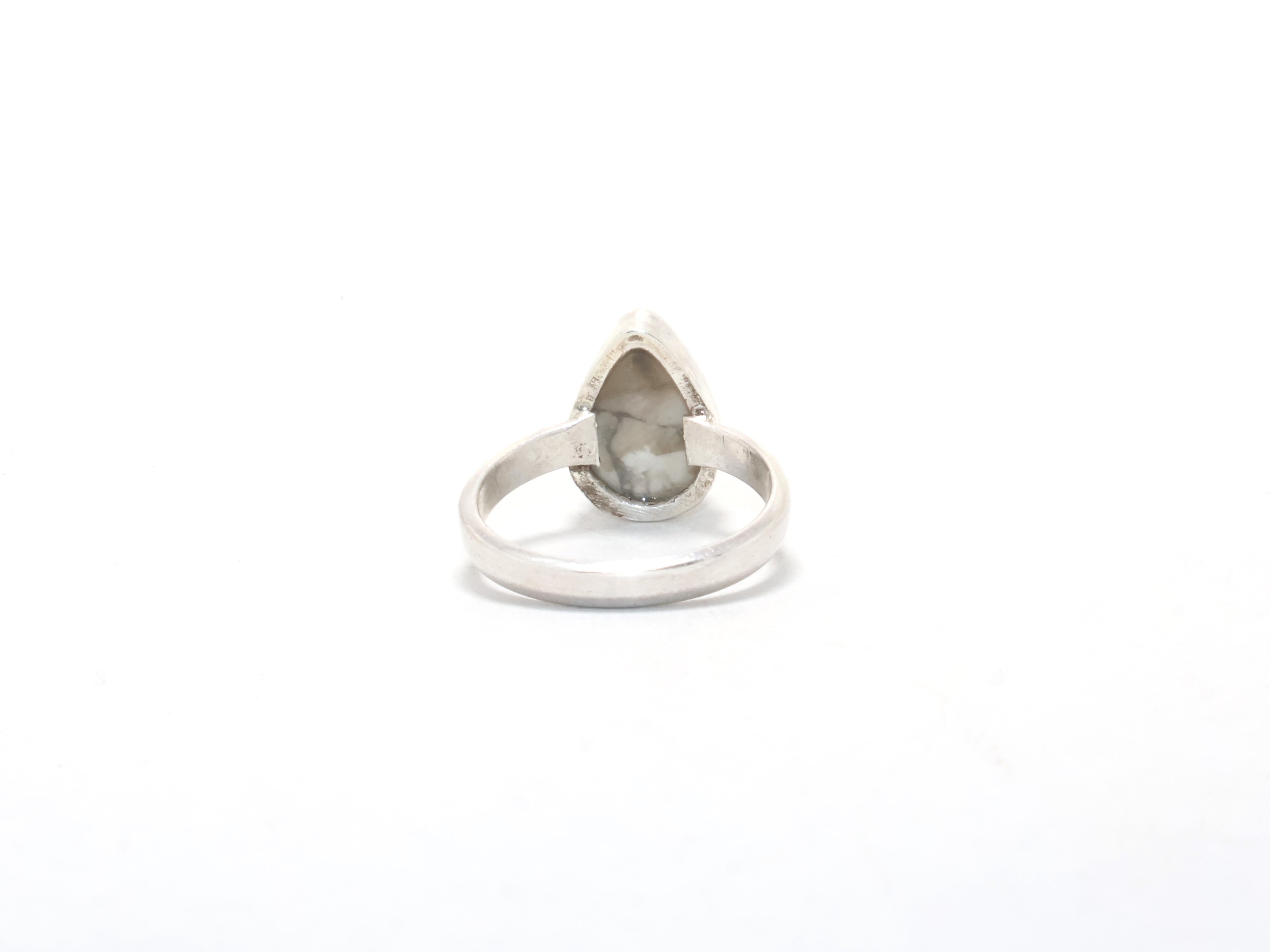 Weißer Howlith Ring 925 Sterling Silber Ring Geburtsstein Ring Versprechensring Edelsteinring Zierlicher Ring Damen Gypsy Ring