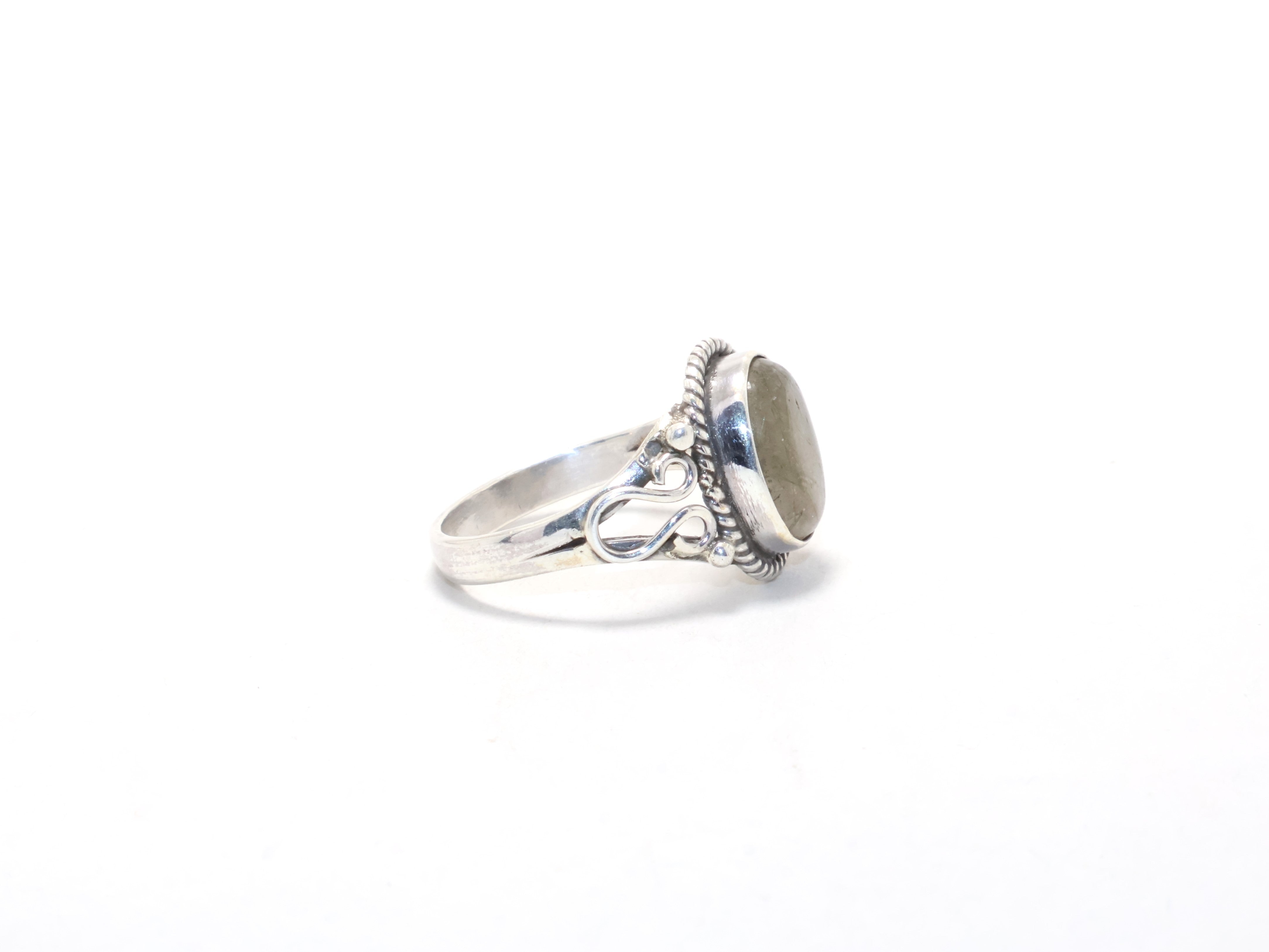 Schwarzer Rutilstein-Ring Handgefertigter Ring Edelsteinring Geschenkartikel Böhmischer Silberschmuck Verlobungsring Geburtssteinring Geschenkidee
