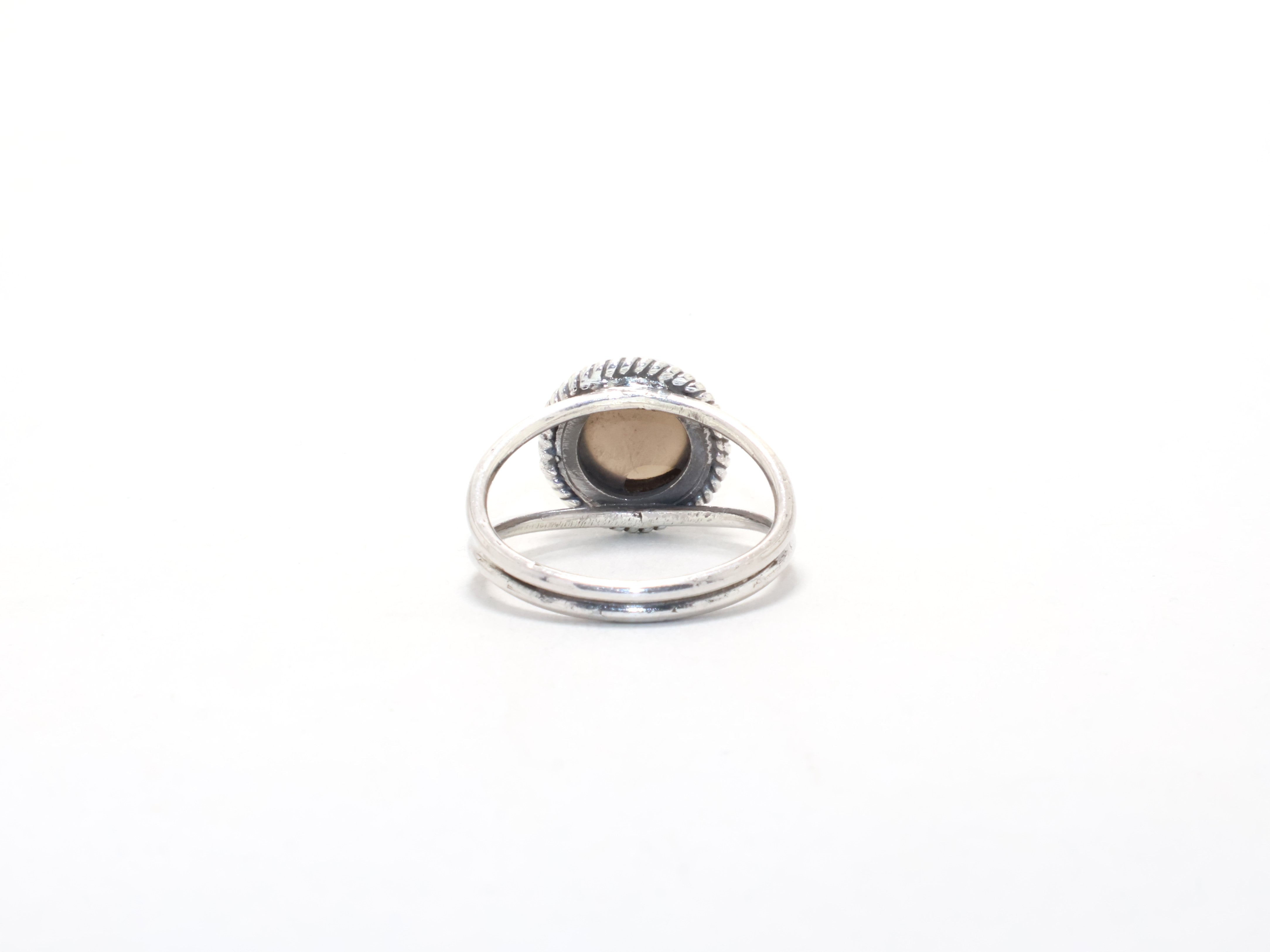 Runder Rauchquarzring Geschenk für jemanden Edelsteinring Minimalistischer Cocktailring Handgefertigter 925er Sterlingsilber