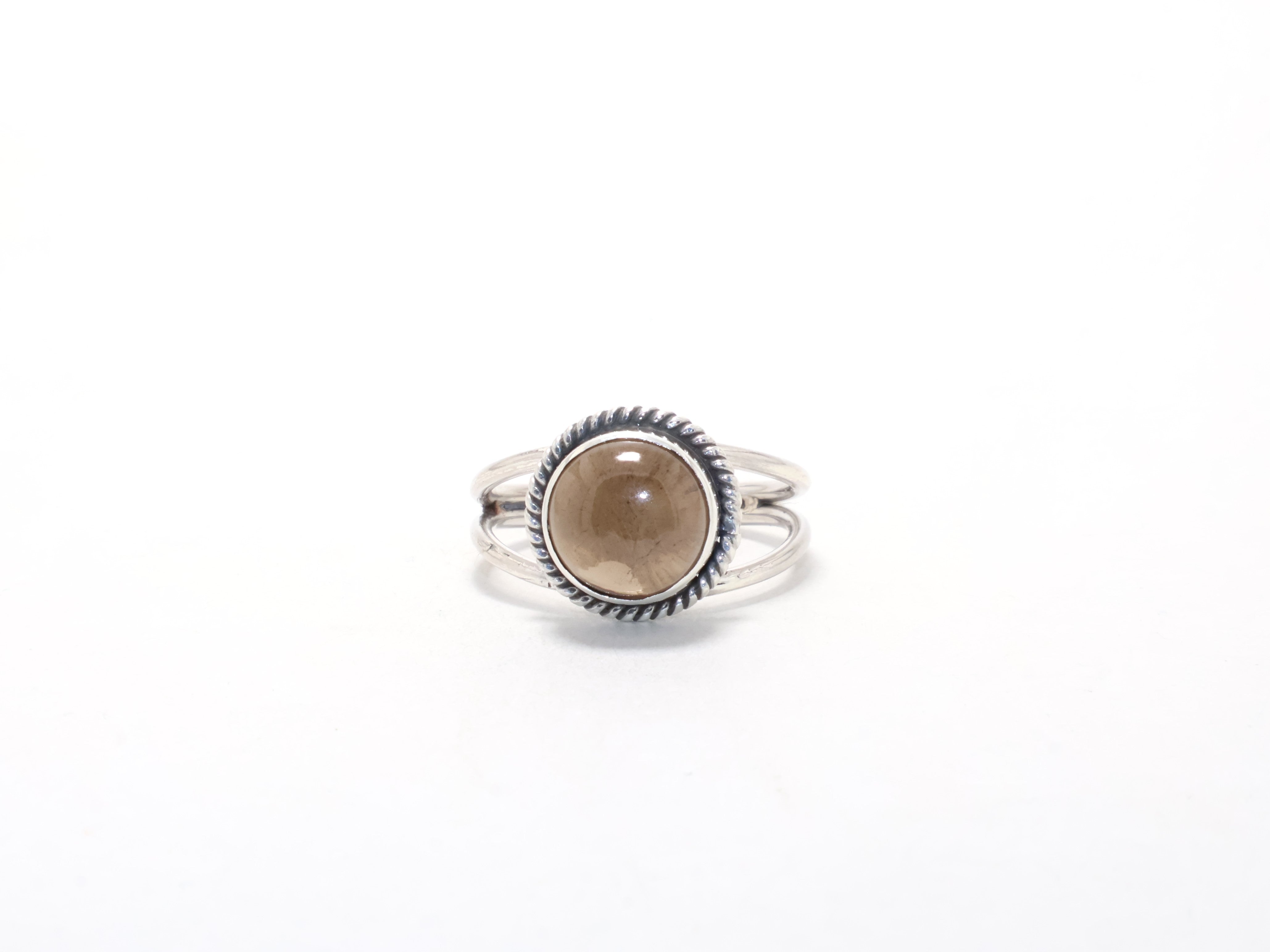 Runder Rauchquarzring Geschenk für jemanden Edelsteinring Minimalistischer Cocktailring Handgefertigter 925er Sterlingsilber