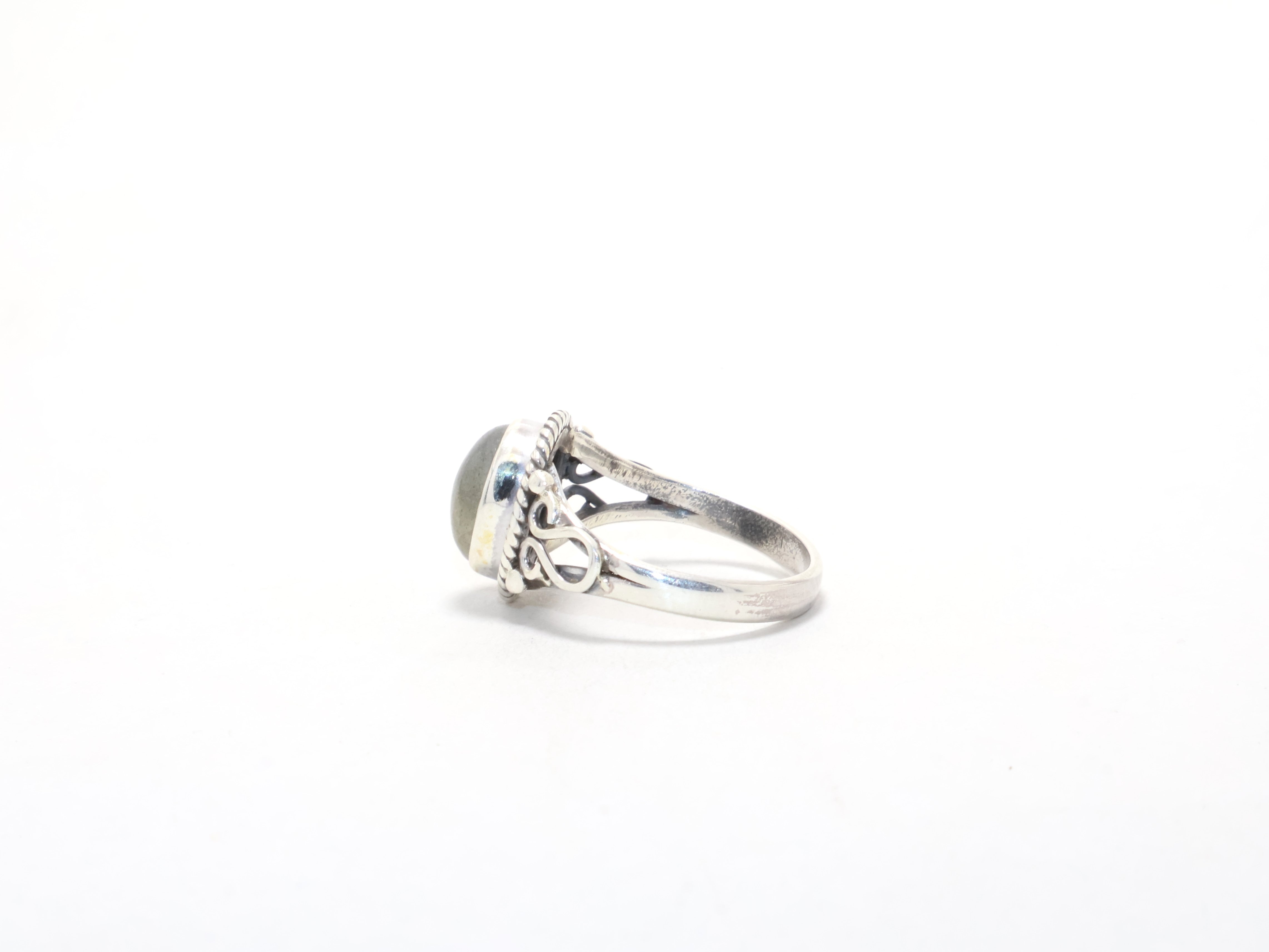 925er Silberring Natürlicher ovaler Labradorit-Ring Blauer Feuerstein Handgemachter Boho-Ring Geschenk für Sie Stapelring Cocktailring