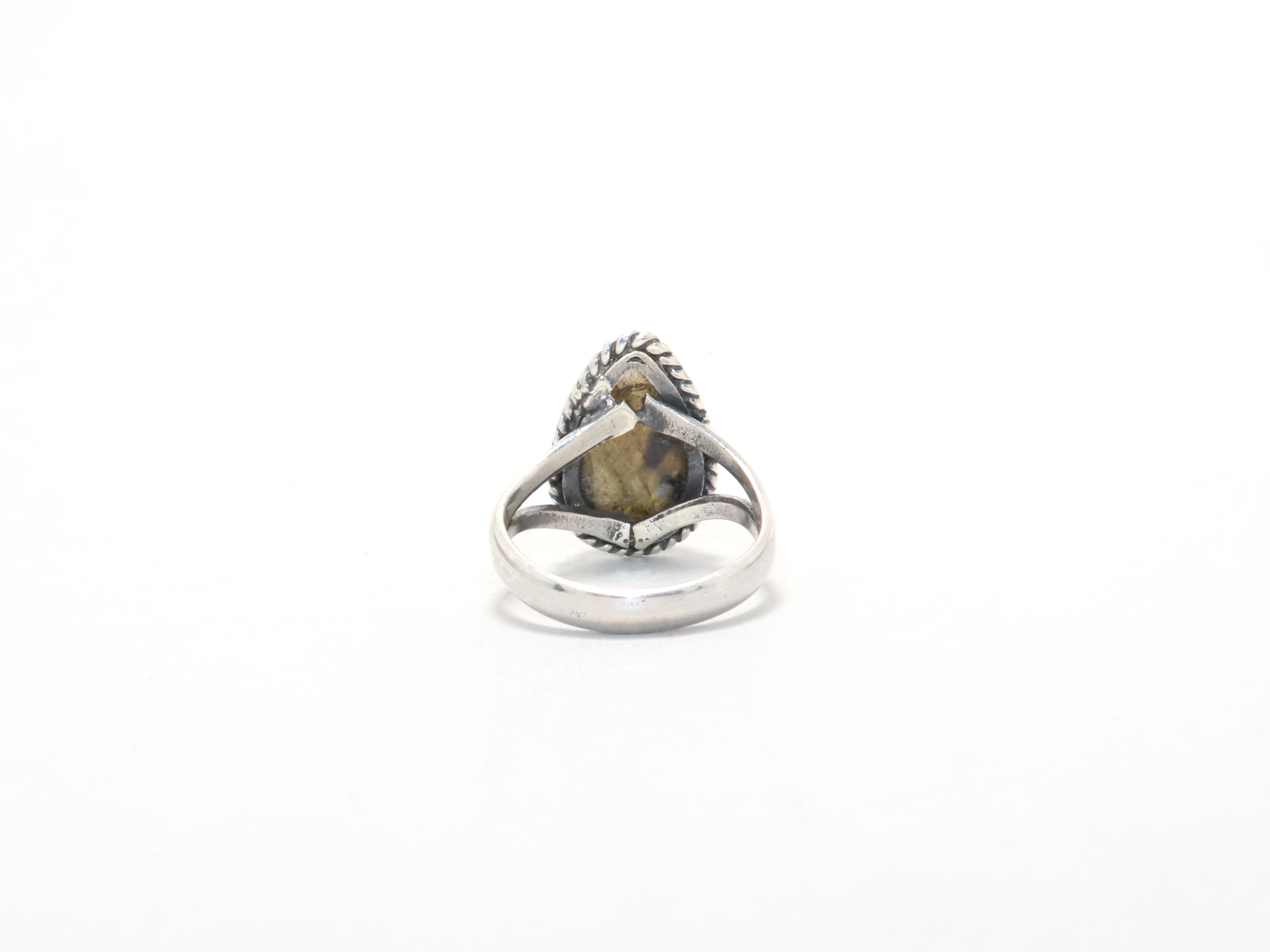 Echter Birnen-Labradorit-Ring, zierlicher Geburtssteinring, handgefertigter Ring aus 925er Sterlingsilber