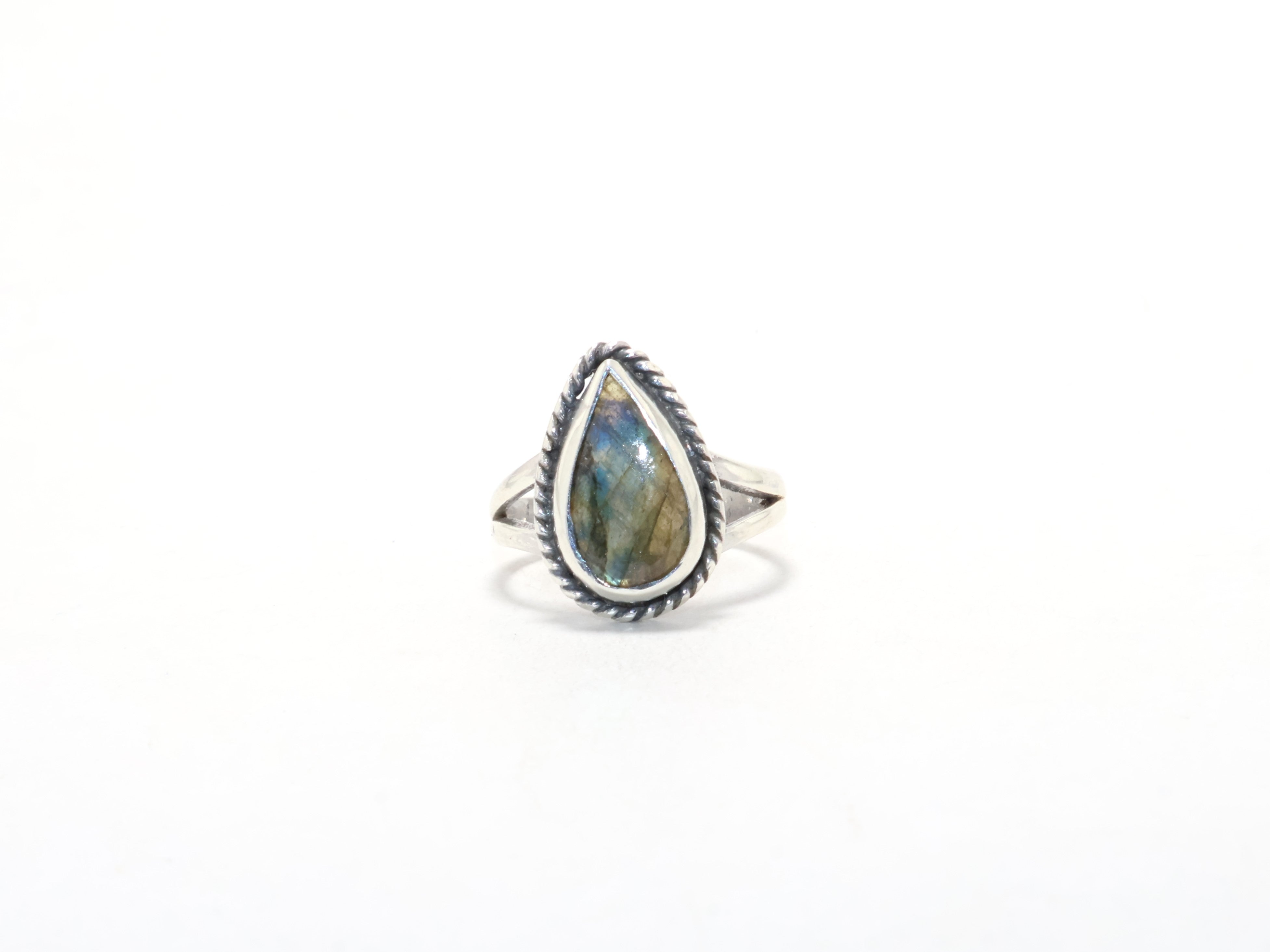 Echter Birnen-Labradorit-Ring, zierlicher Geburtssteinring, handgefertigter Ring aus 925er Sterlingsilber