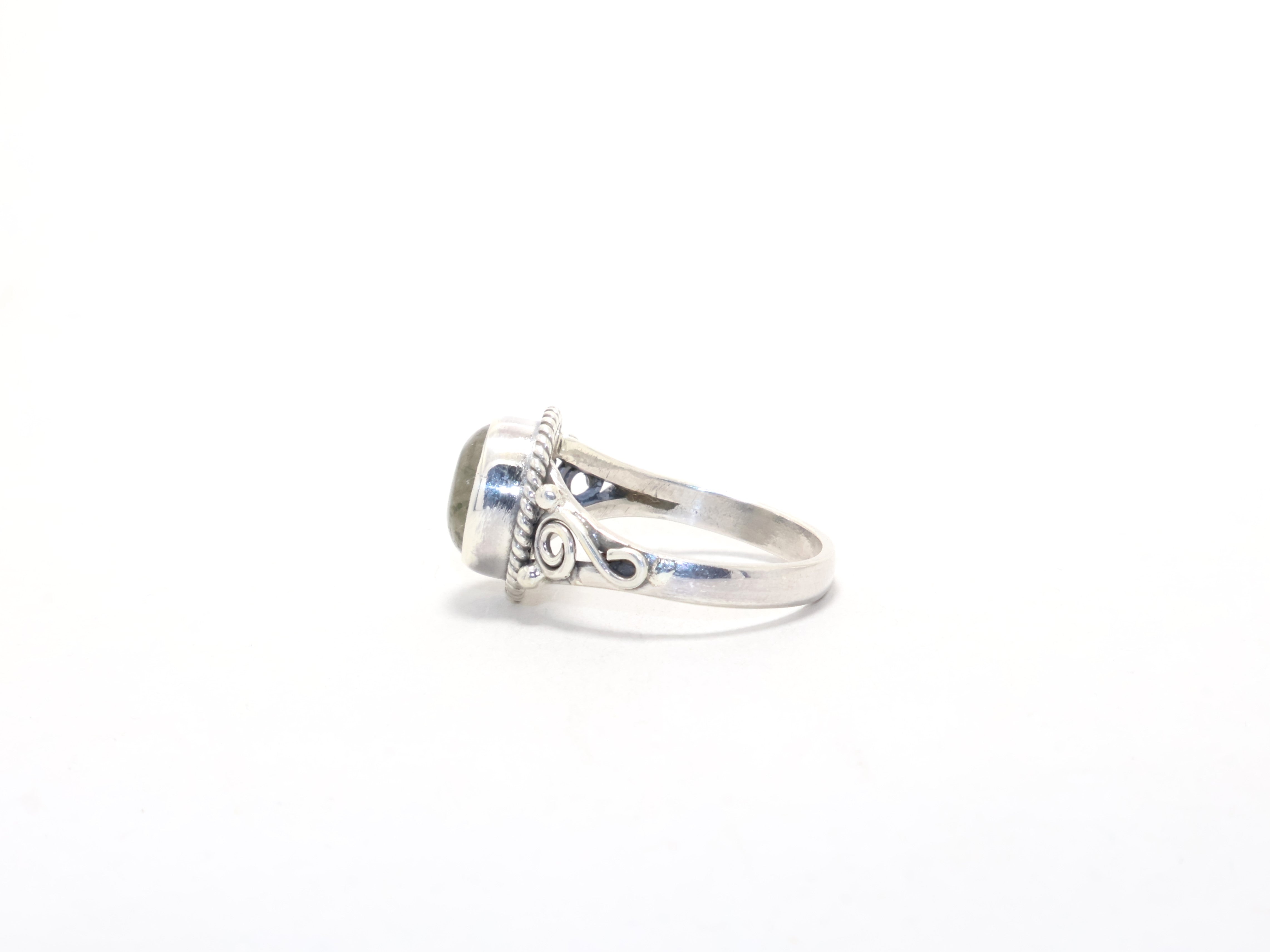 Natürlicher schwarzer Rutil-Ring Designer-Ring Cocktail-Ring Geschenk für jeden Boho Minimalistischer Ring Geburtsstein-Ring