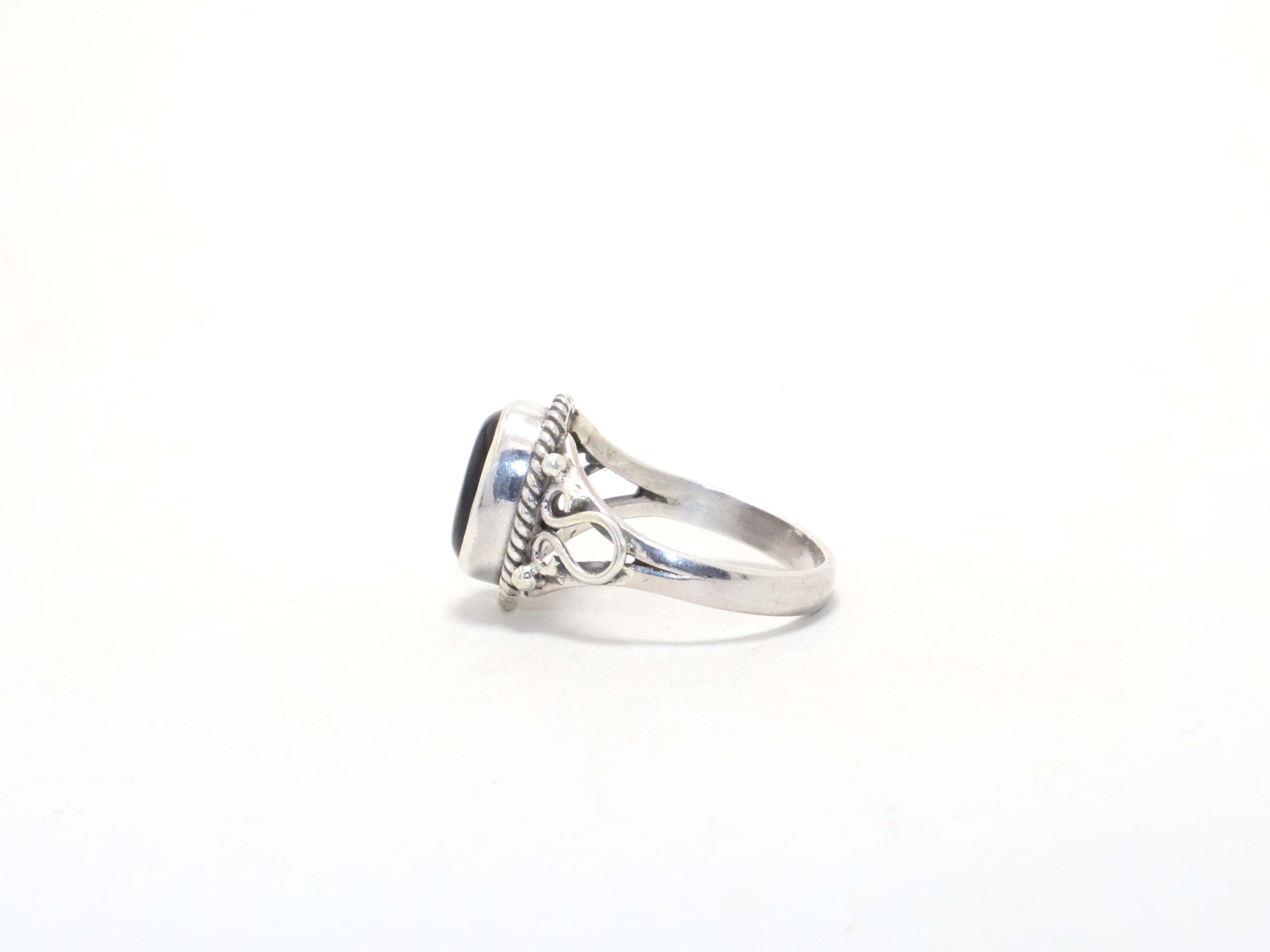 Ovaler Rauchquarz-Ring Geburtsstein Juni Zierlicher Ring Handgemachter Silberring Bohemian Ring