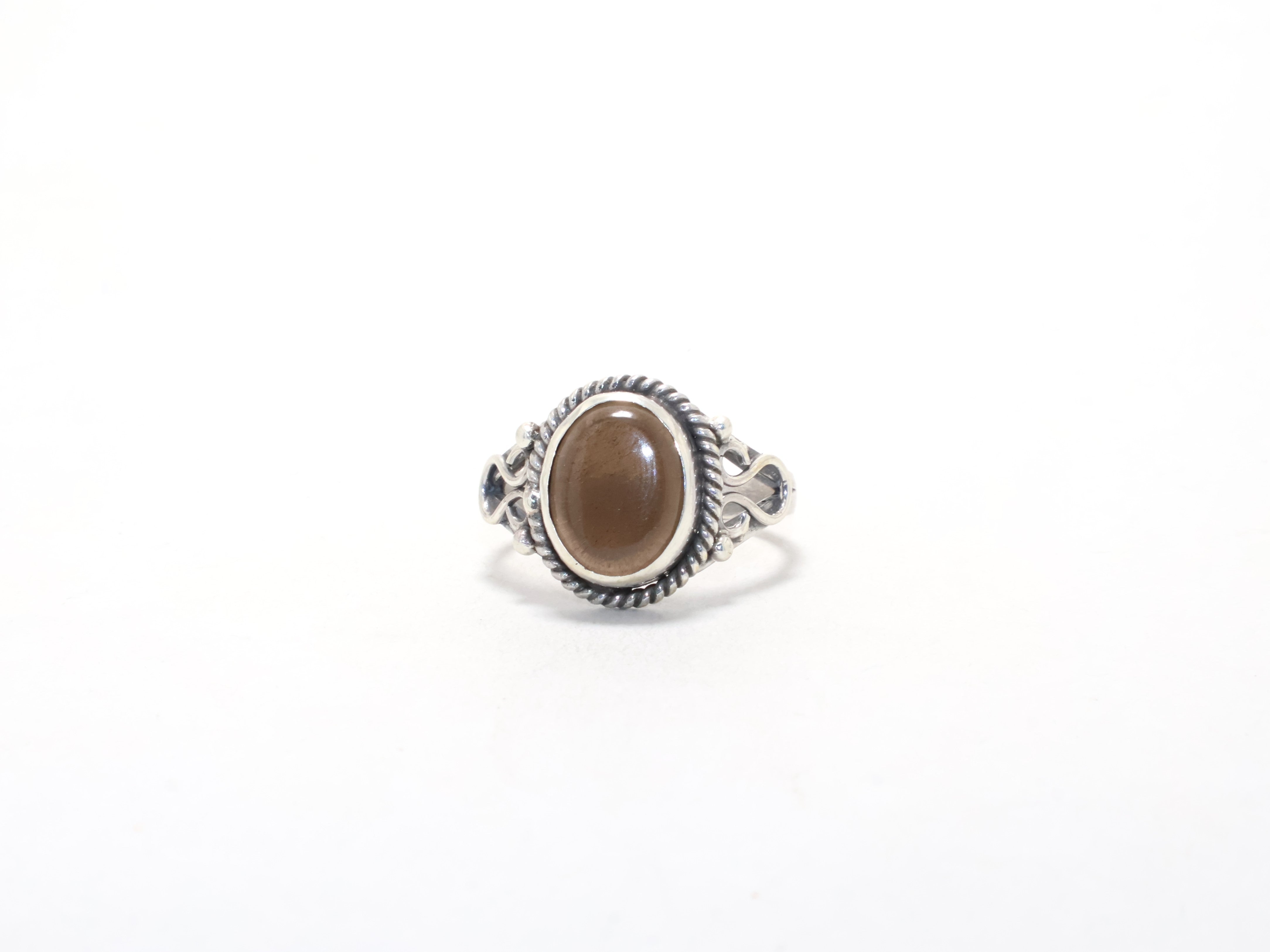 Ovaler Rauchquarz-Ring Geburtsstein Juni Zierlicher Ring Handgemachter Silberring Bohemian Ring