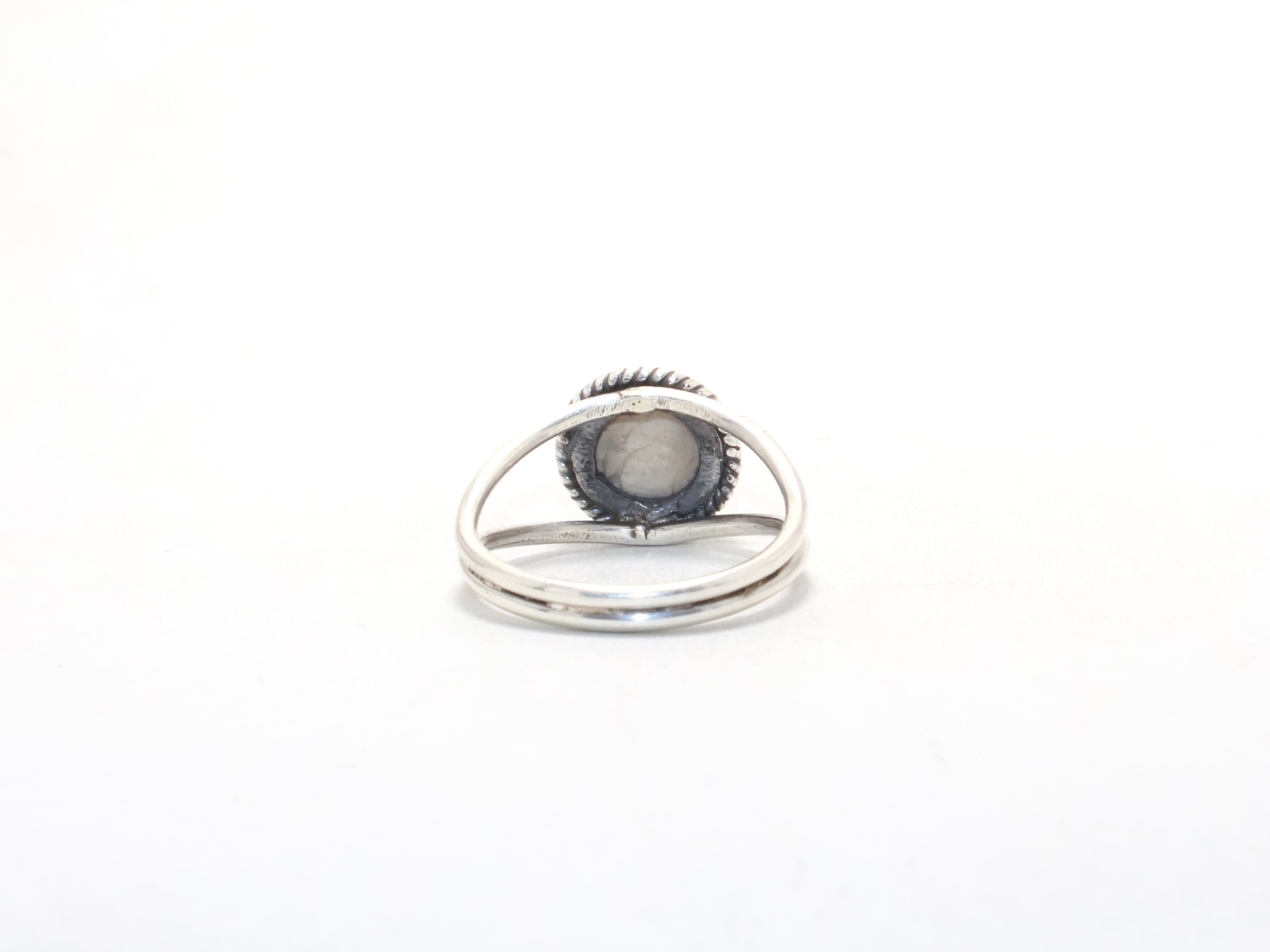 Weißer Howlith Edelsteinring 925 Silberring Designer Minimalistischer Ring 925 Sterling Silber Bohemian Ring Verlobungsring Handgemacht