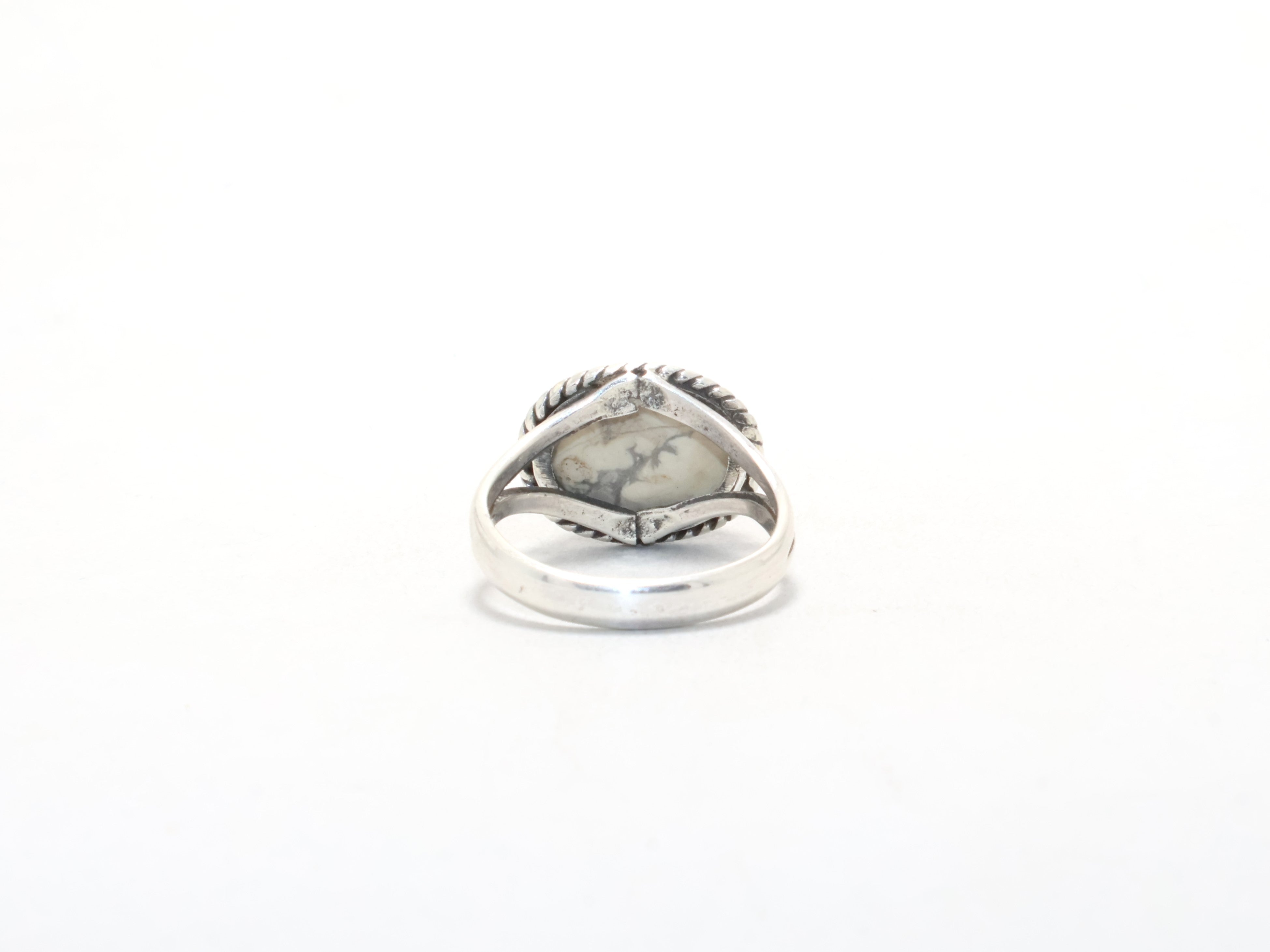 Weißer Howlith Edelstein Ring Verlobungsring 925 Sterling Silber Handgemachter Ring Böhmischer Designer Ring