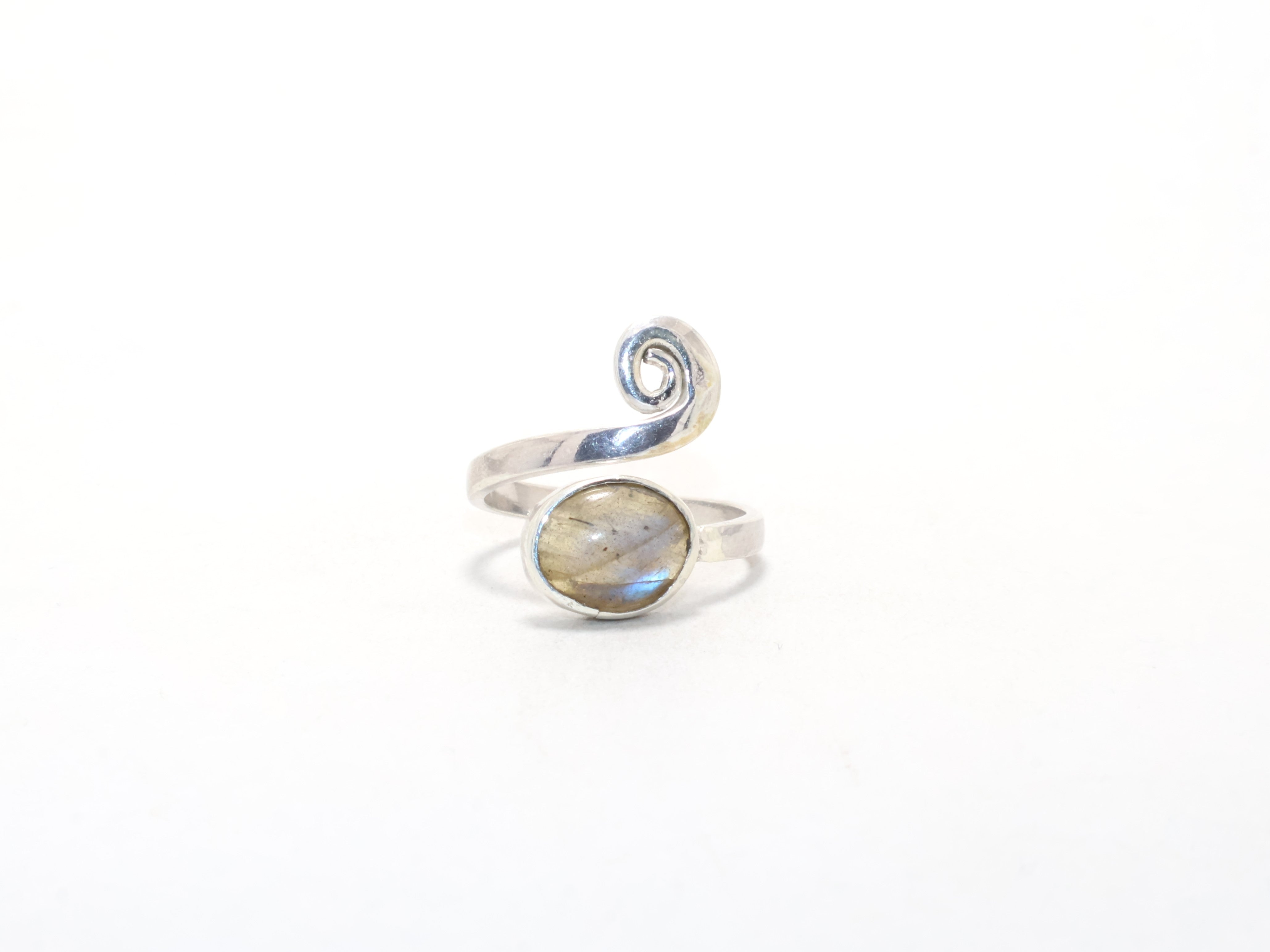 Blauer Feuer Labradorit Edelsteinring 925 Sterling Silber Minimalistischer Ring Handgefertigter Alltagsring Versprechensring Zarter Ring