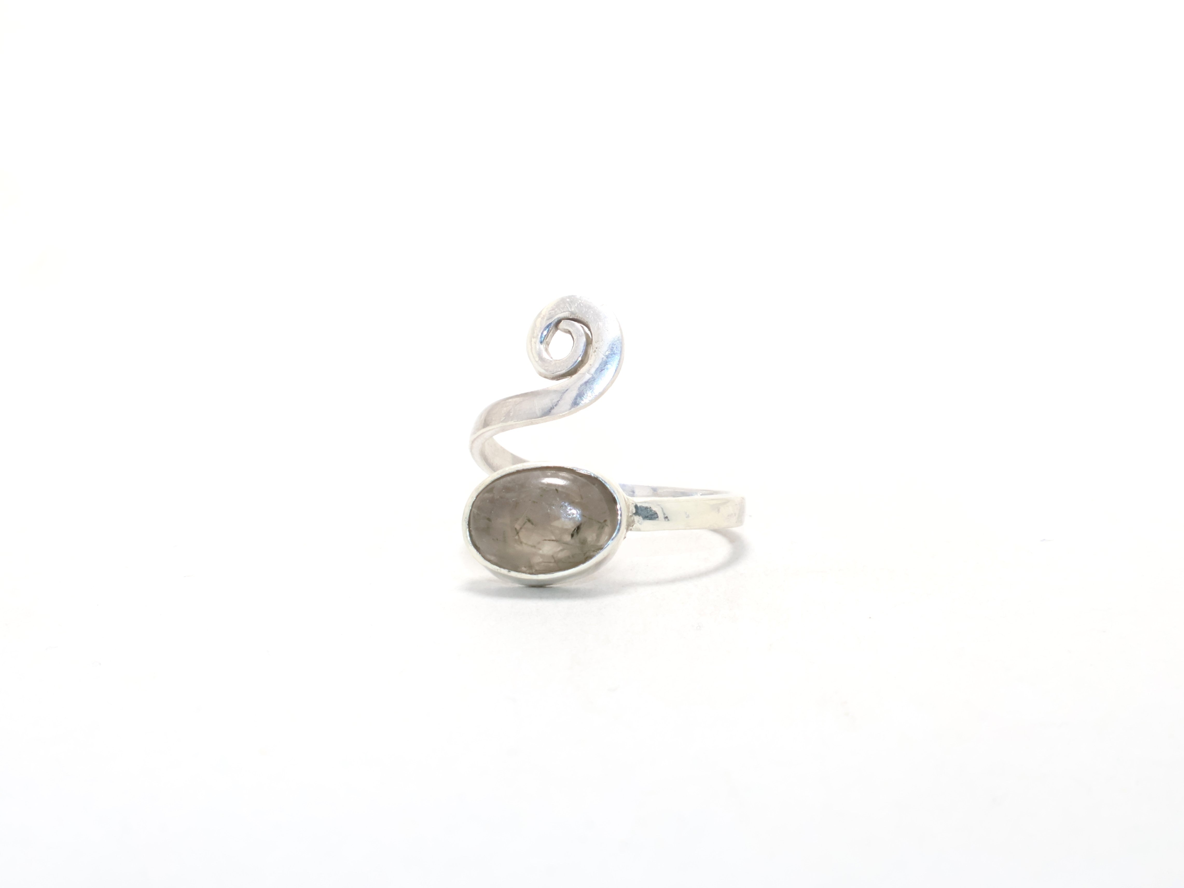 Schwarzer Rutil Edelstein Ring Cocktailring Designer Ring Handgemachter Freundschaftsring Geburtssteinring Böhmischer Ring