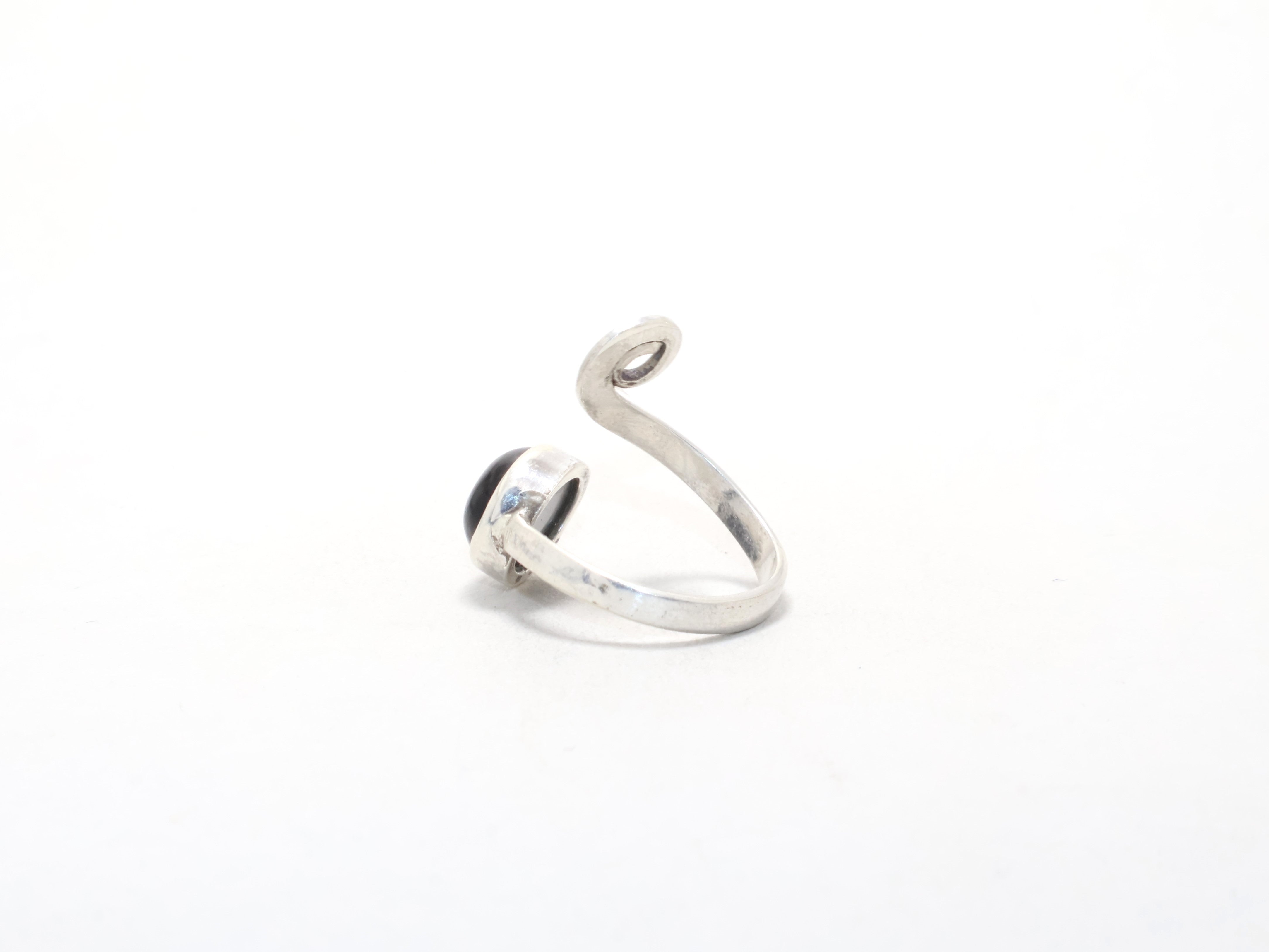 Designer-Ring mit schwarzem Onyx-Edelstein, Alltagsring, böhmischer Schmuck, zarter Verlobungsring, 925er Sterlingsilber