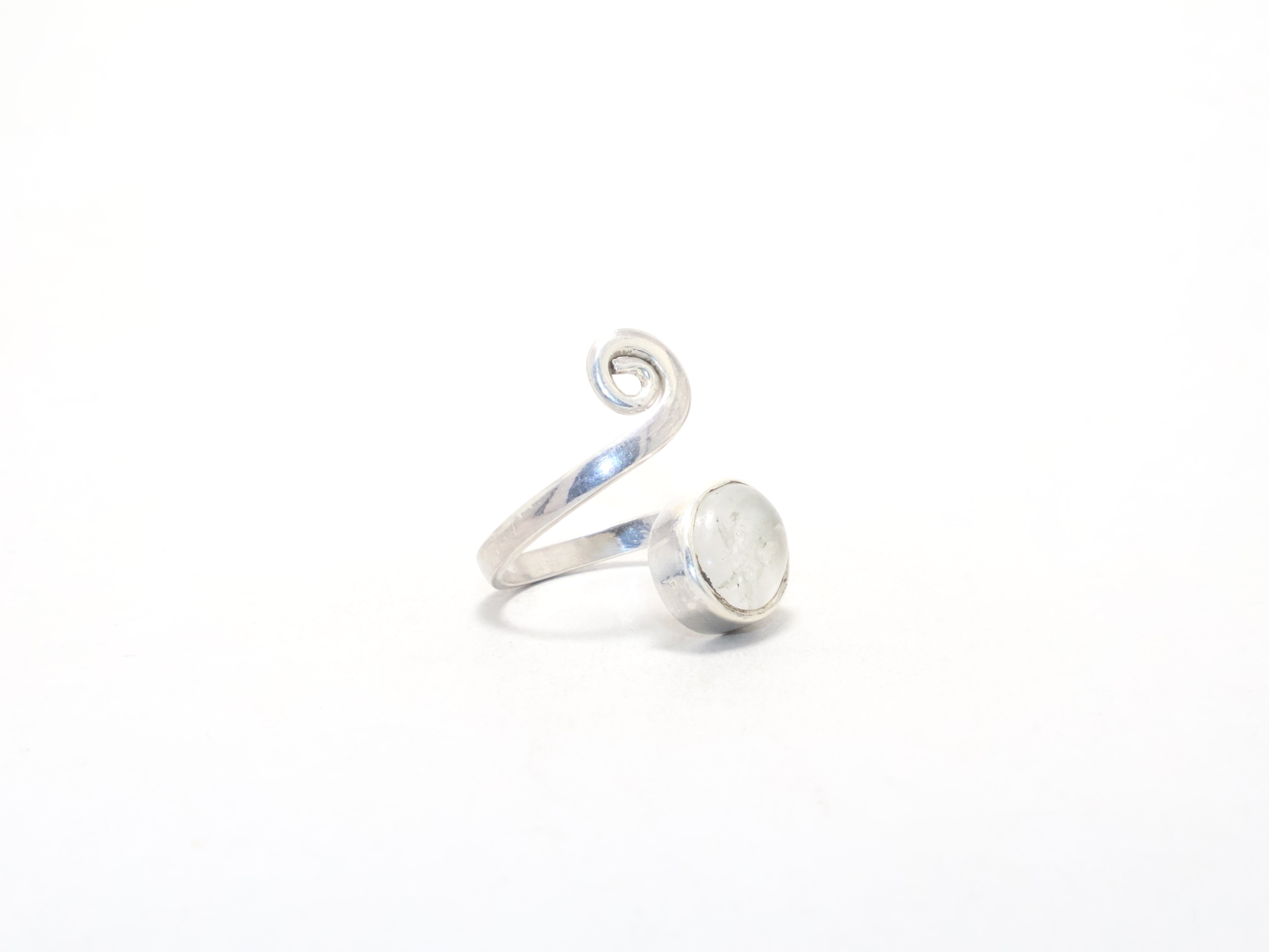 Handgemachter Ring aus natürlichem Quarzkristall, April-Geburtssteinring, Böhmischer Ring, 925er Sterlingsilber, Geschenk für Sie