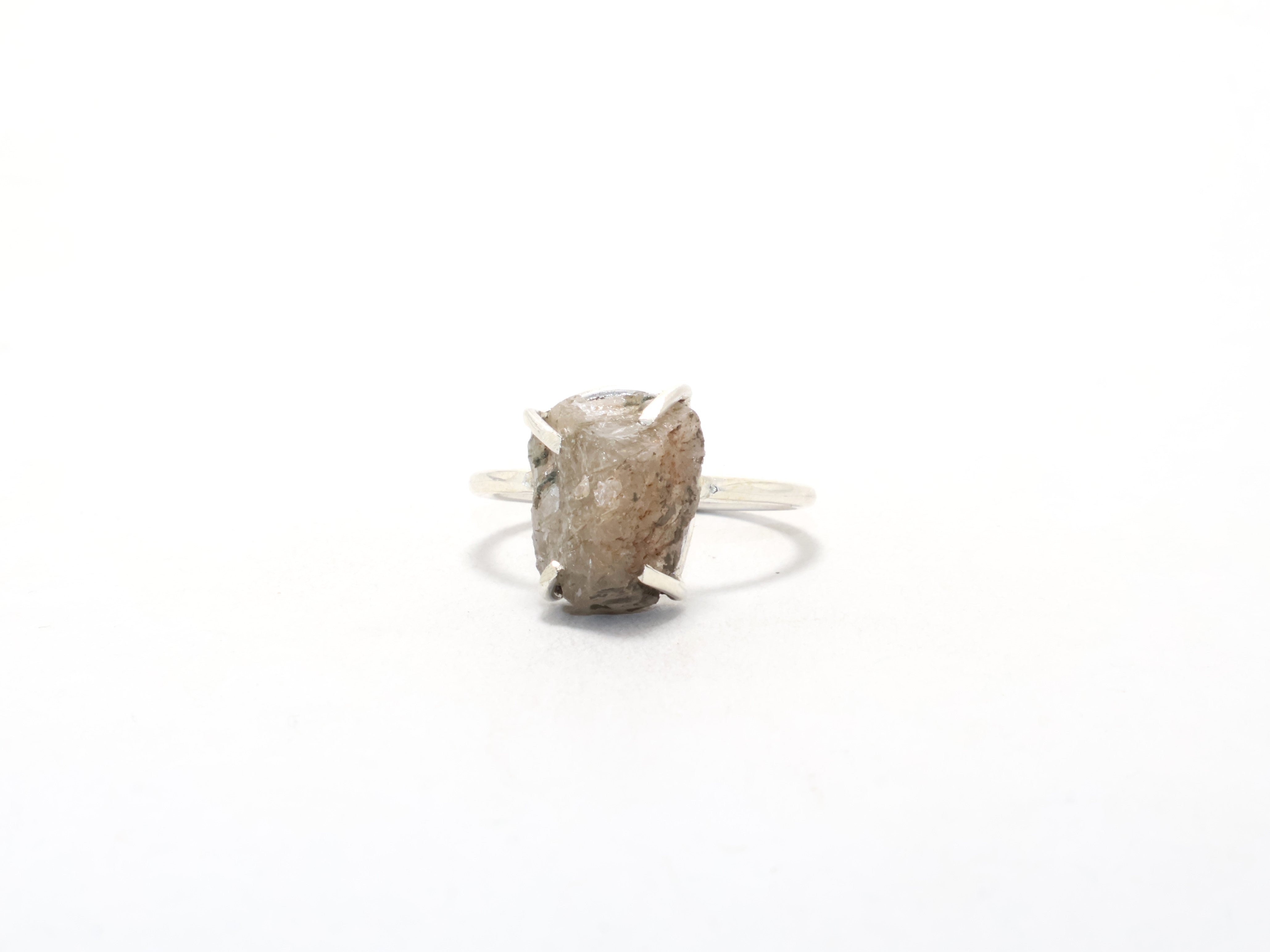 Ring aus natürlichem schwarzem Rutil-Edelstein, Freundschaftsring, Geburtssteinring, minimalistischer Ring, Geschenk für Sie