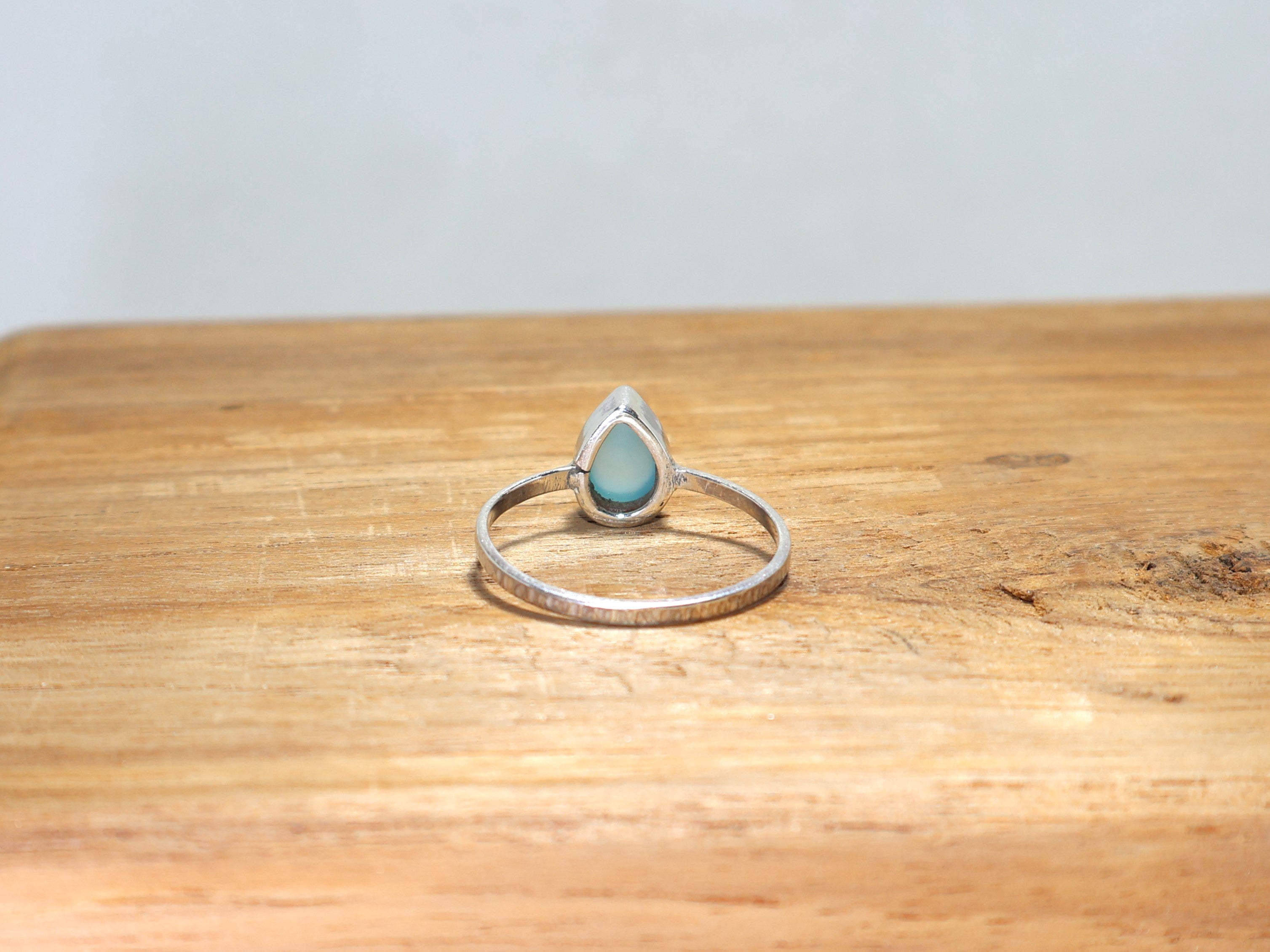 Natürlicher Aqua Chalcedon Ring, winziger Chalcedon Ring, handgefertigter Silberring, einzigartiger Ring, Geburtssteinring, 925 Sterlingsilberring